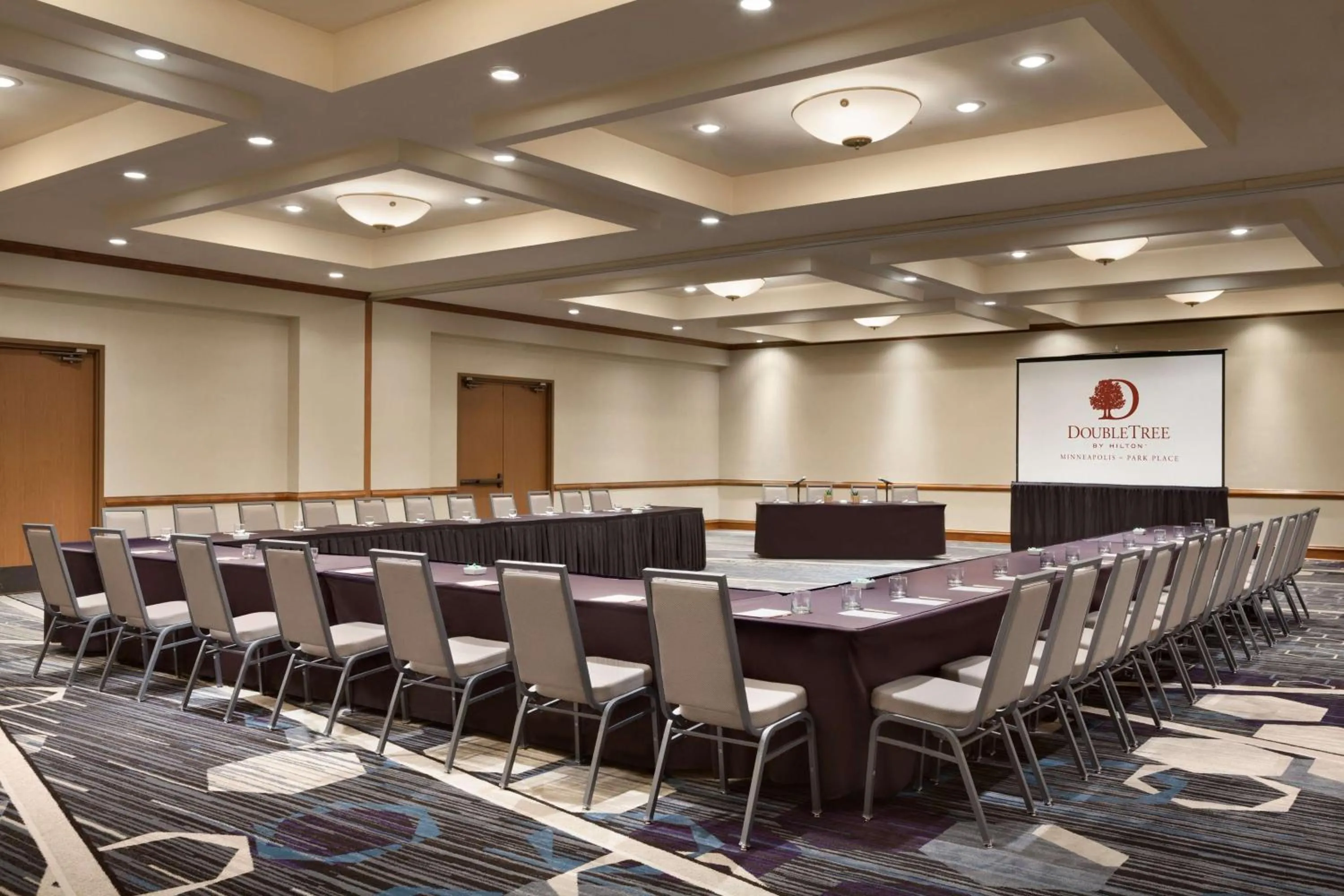 Meeting/conference room in DoubleTree by Hilton Minneapolis Park Place