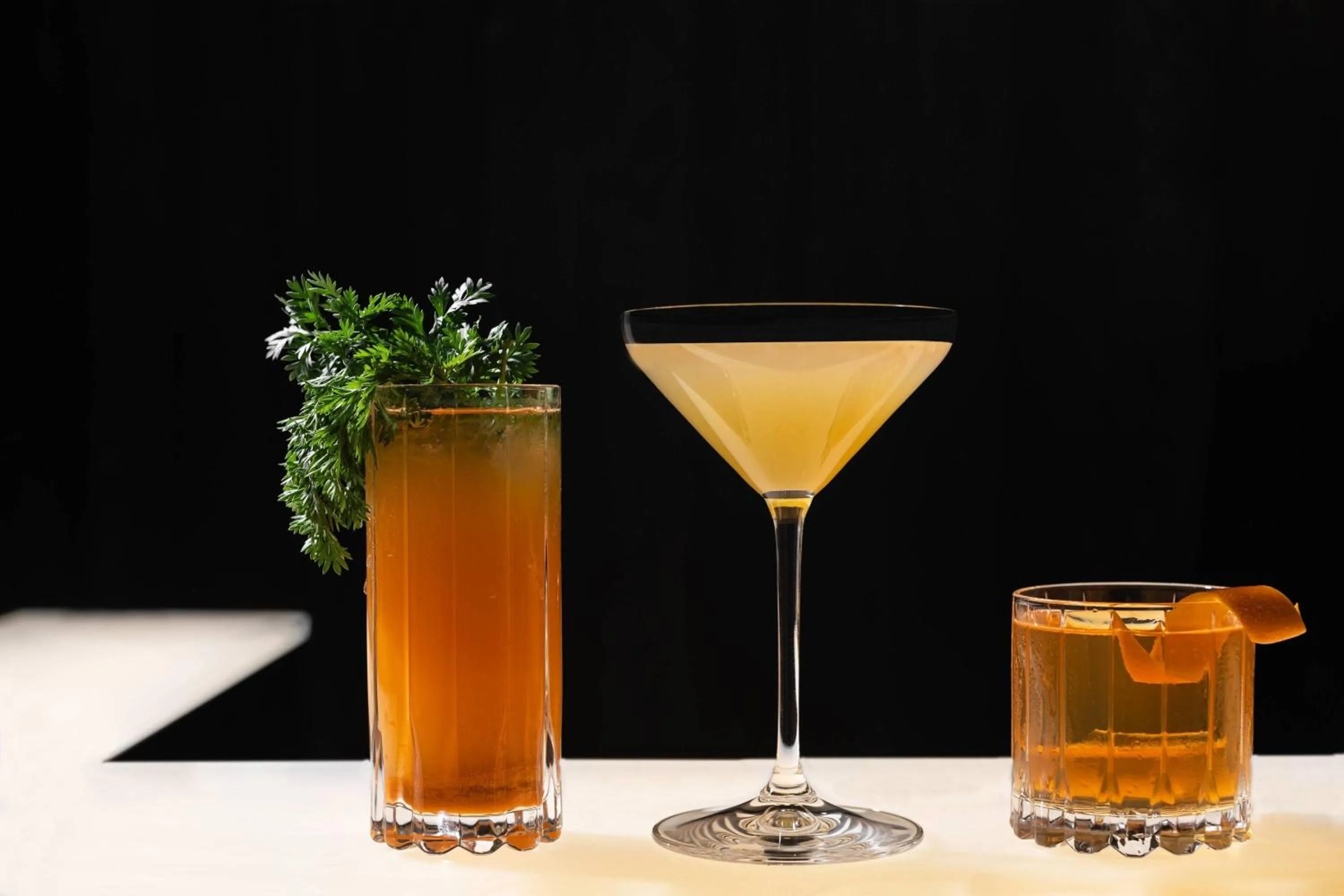 Lounge or bar in Glass Light Hotel & Gallery, Autograph Collection