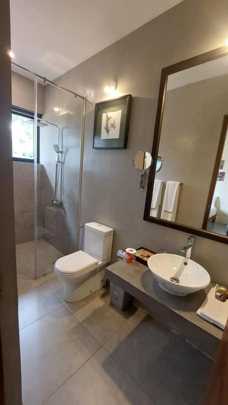 Shower in Sigiriya King's Resort