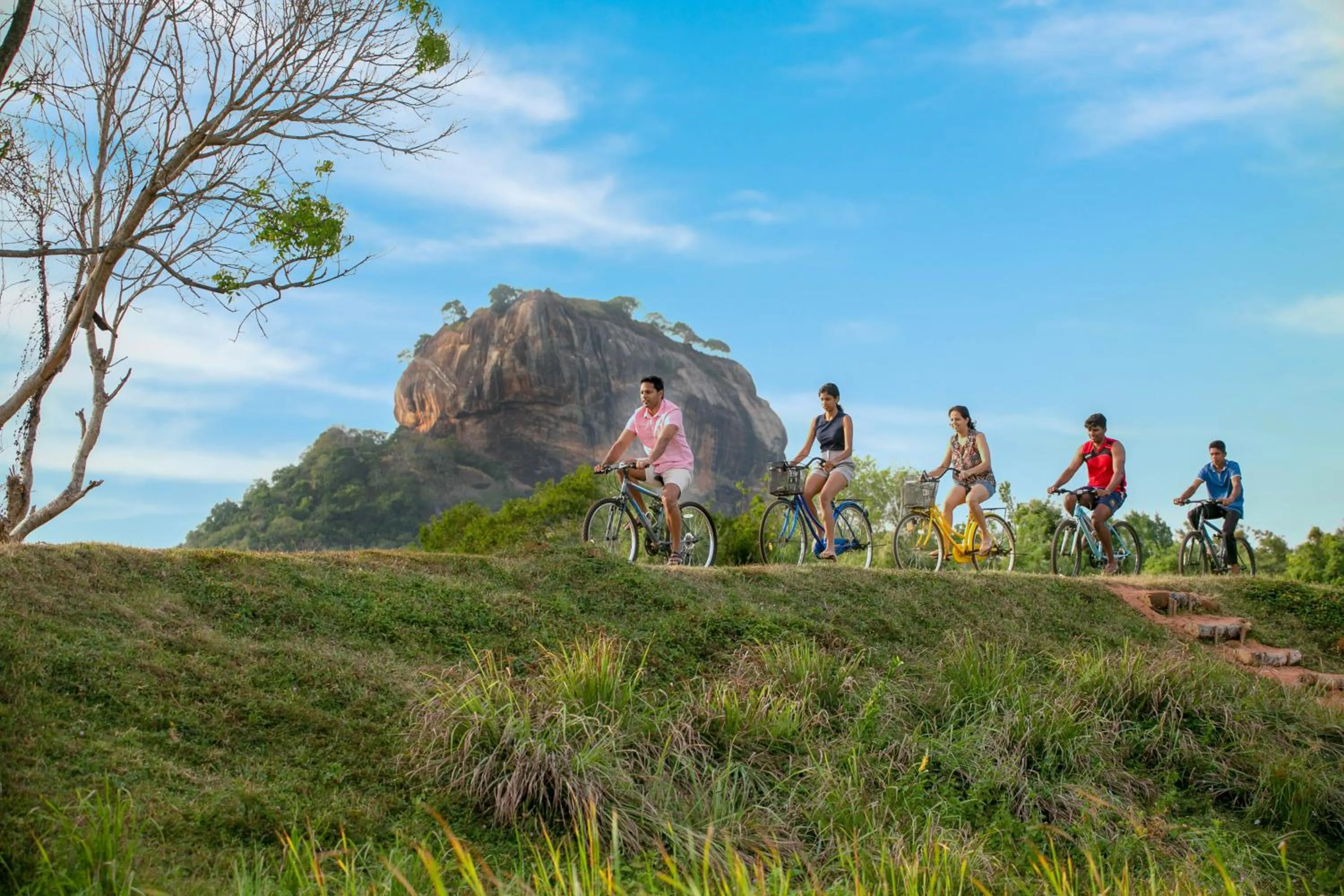 group of guests in Sigiriya King's Resort