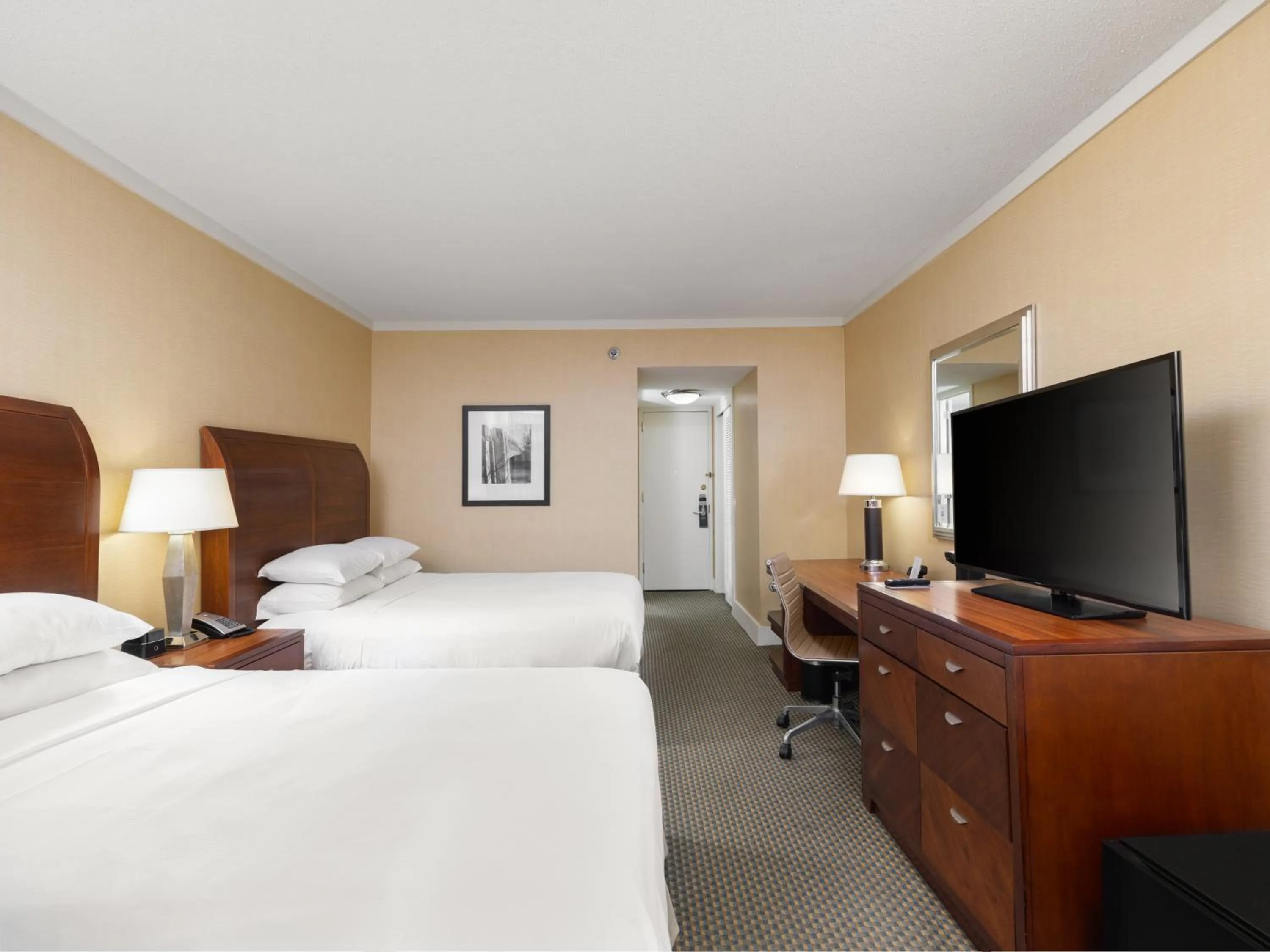 Bed in DoubleTree by Hilton Stamford