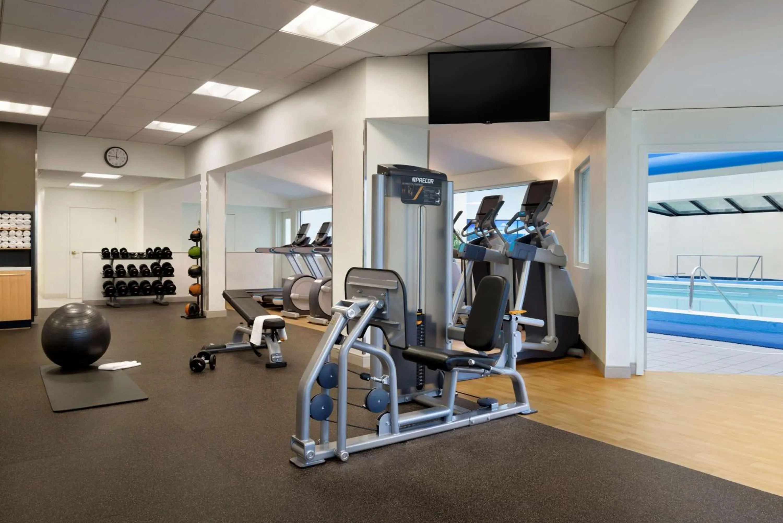 Fitness centre/facilities in DoubleTree by Hilton Stamford
