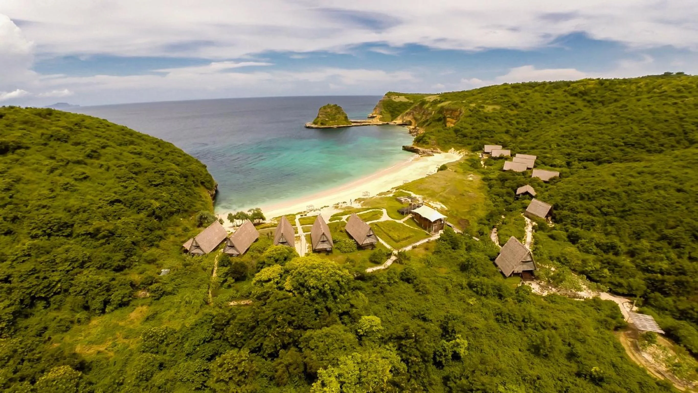 Bird's eye view in Jeeva Beloam Beach Camp
