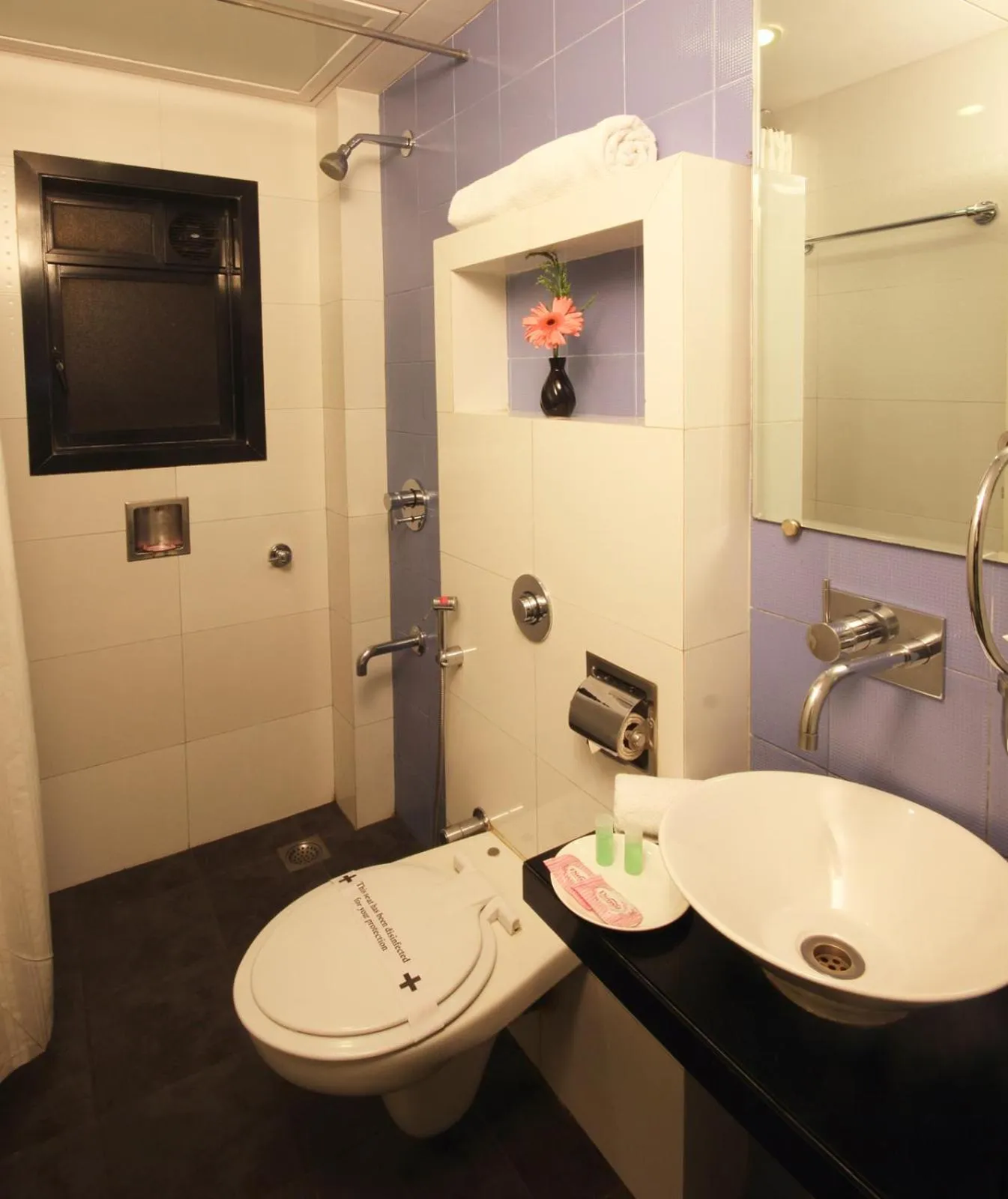 Bathroom in Hotel Columbus