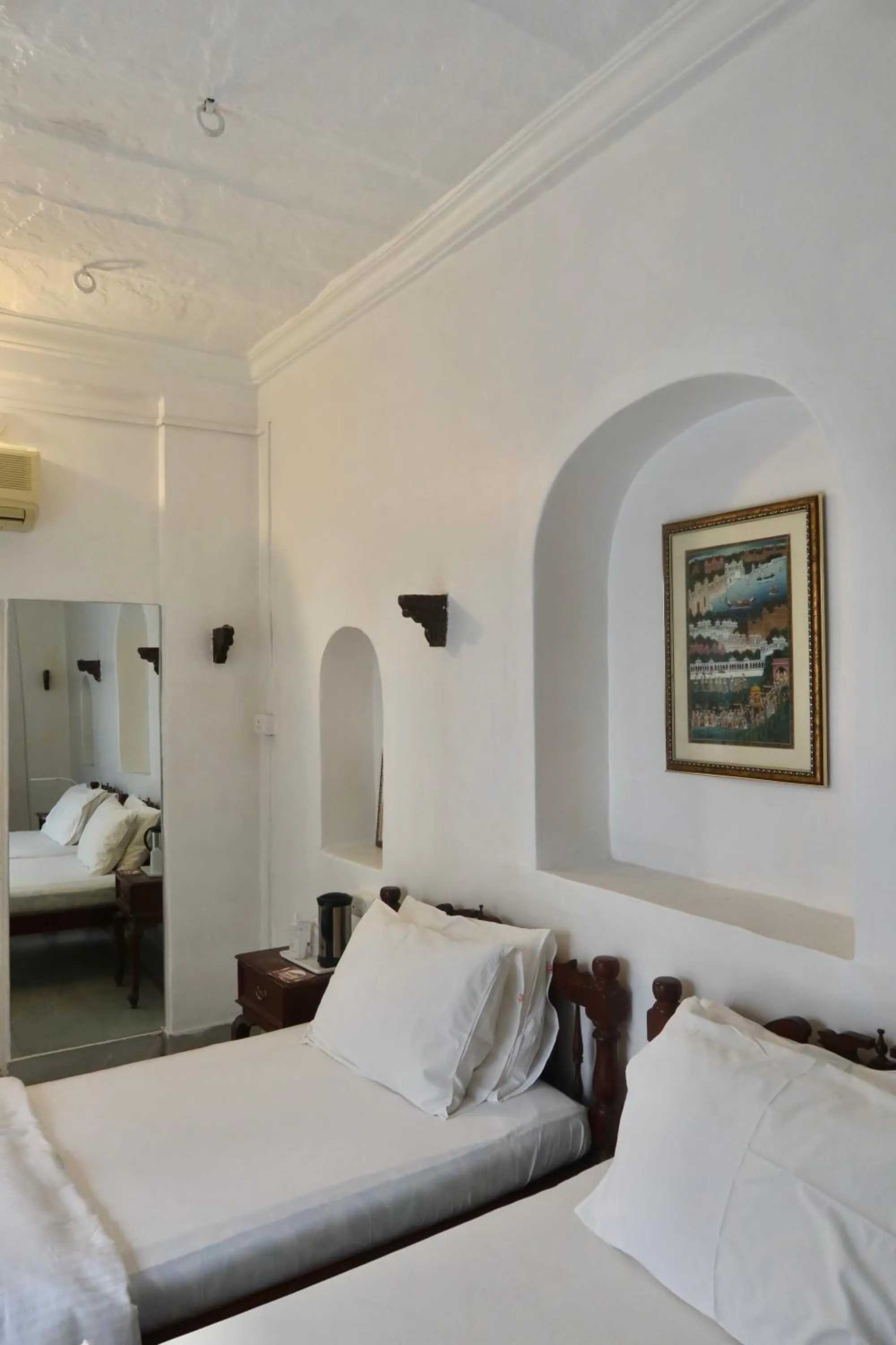 Bedroom, Bed in Dev Niwas - Heritage Hotel