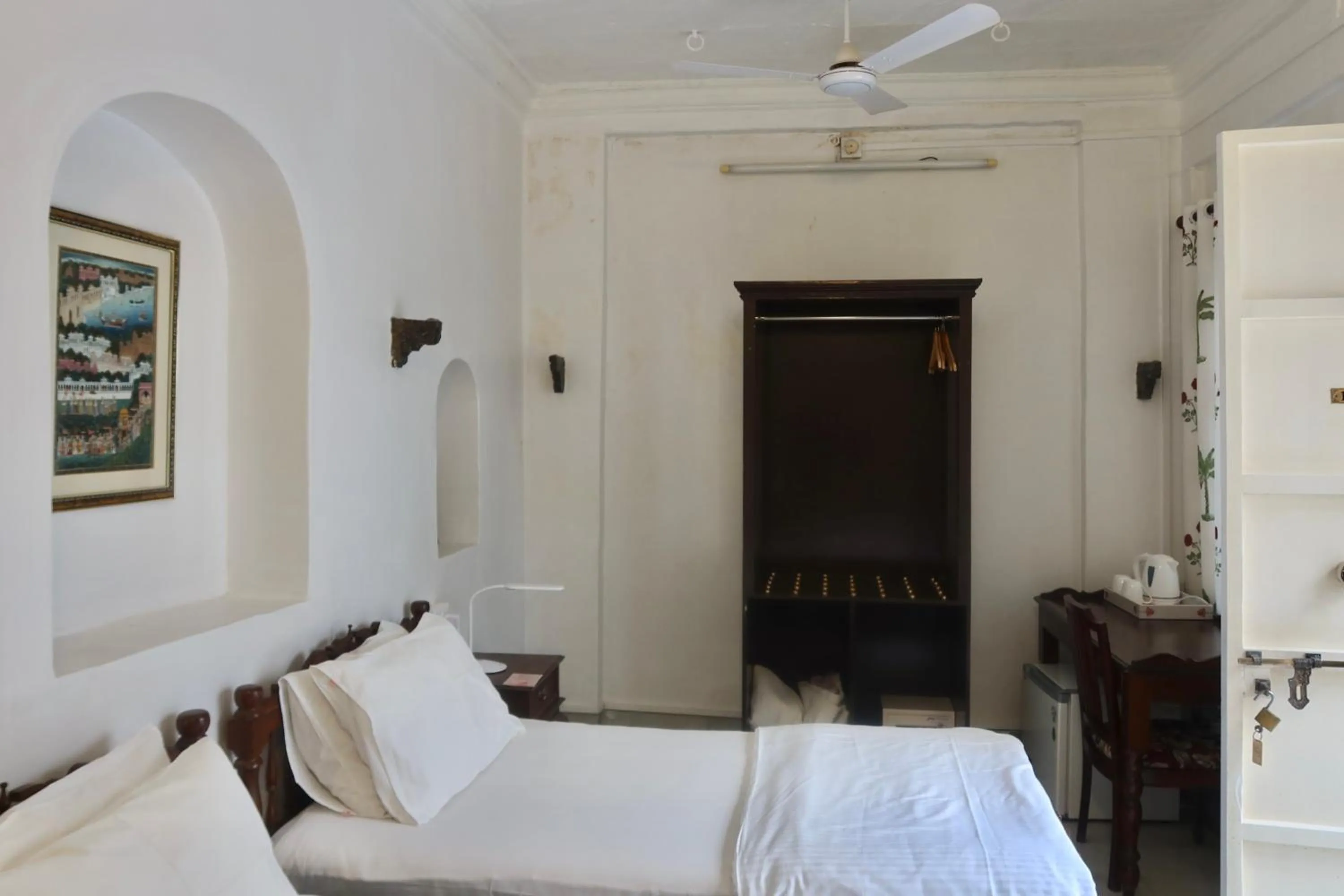 Bedroom, Bed in Dev Niwas - Heritage Hotel