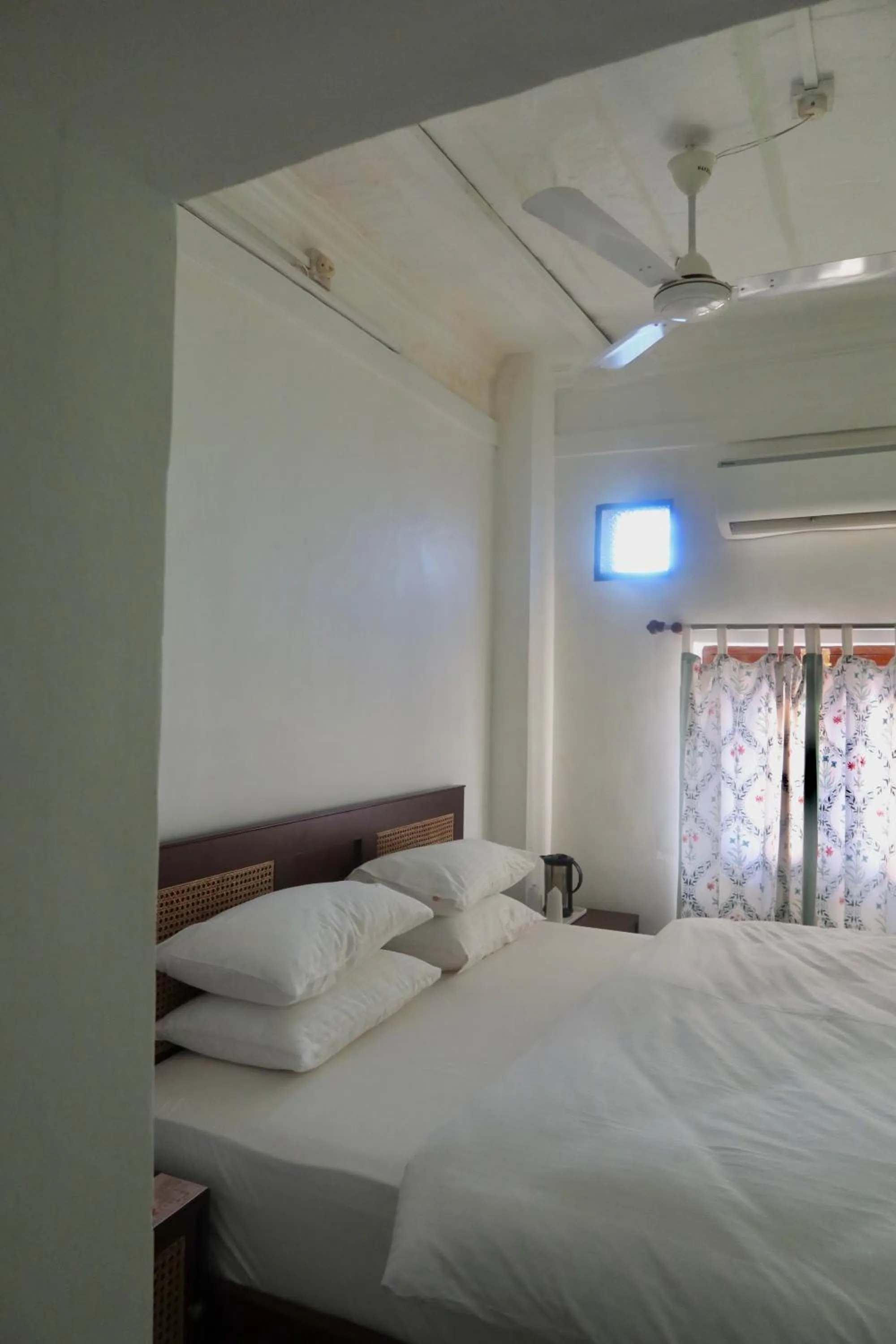 Bedroom, Bed in Dev Niwas - Heritage Hotel