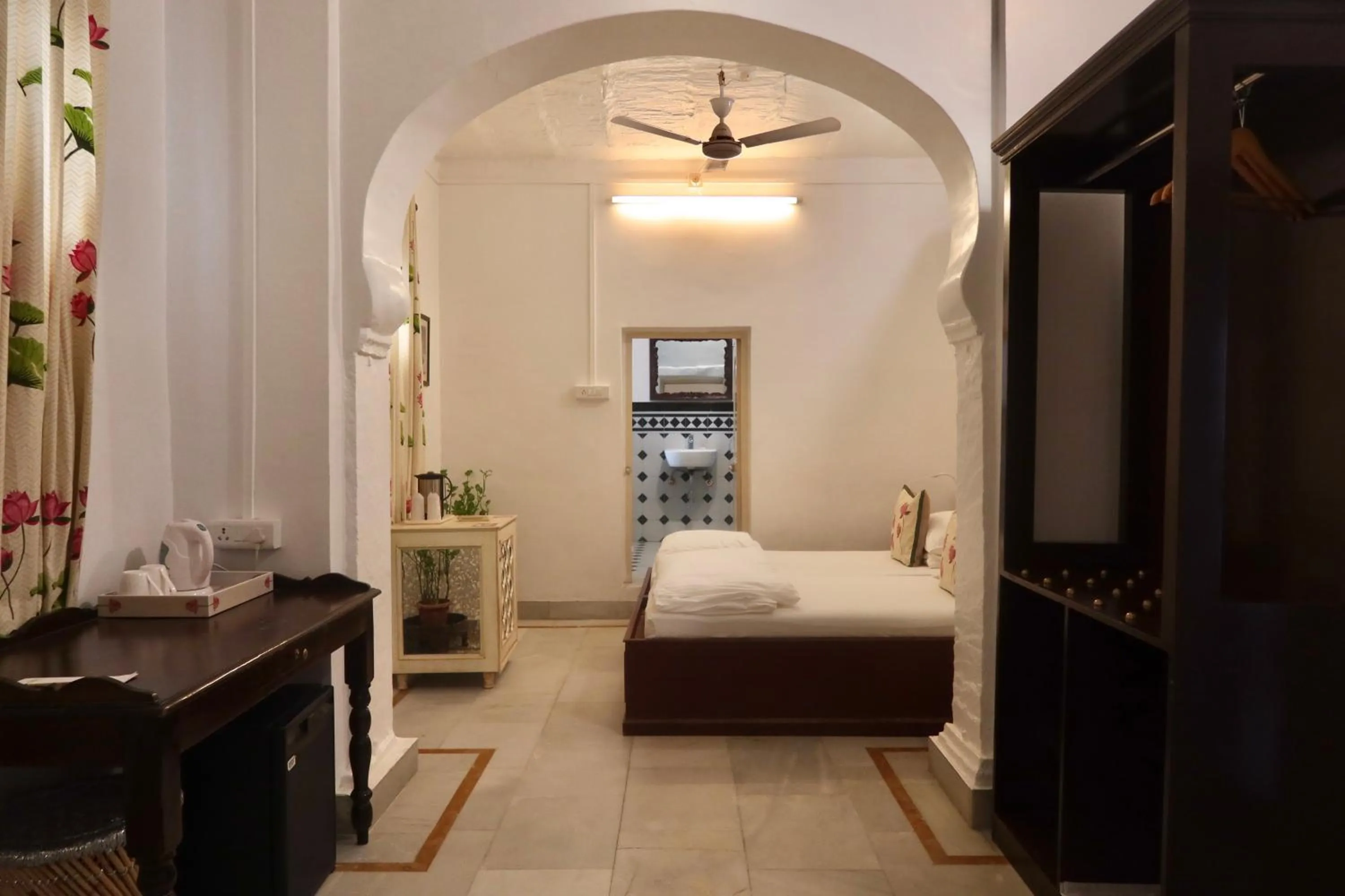 Bedroom, Bed in Dev Niwas - Heritage Hotel