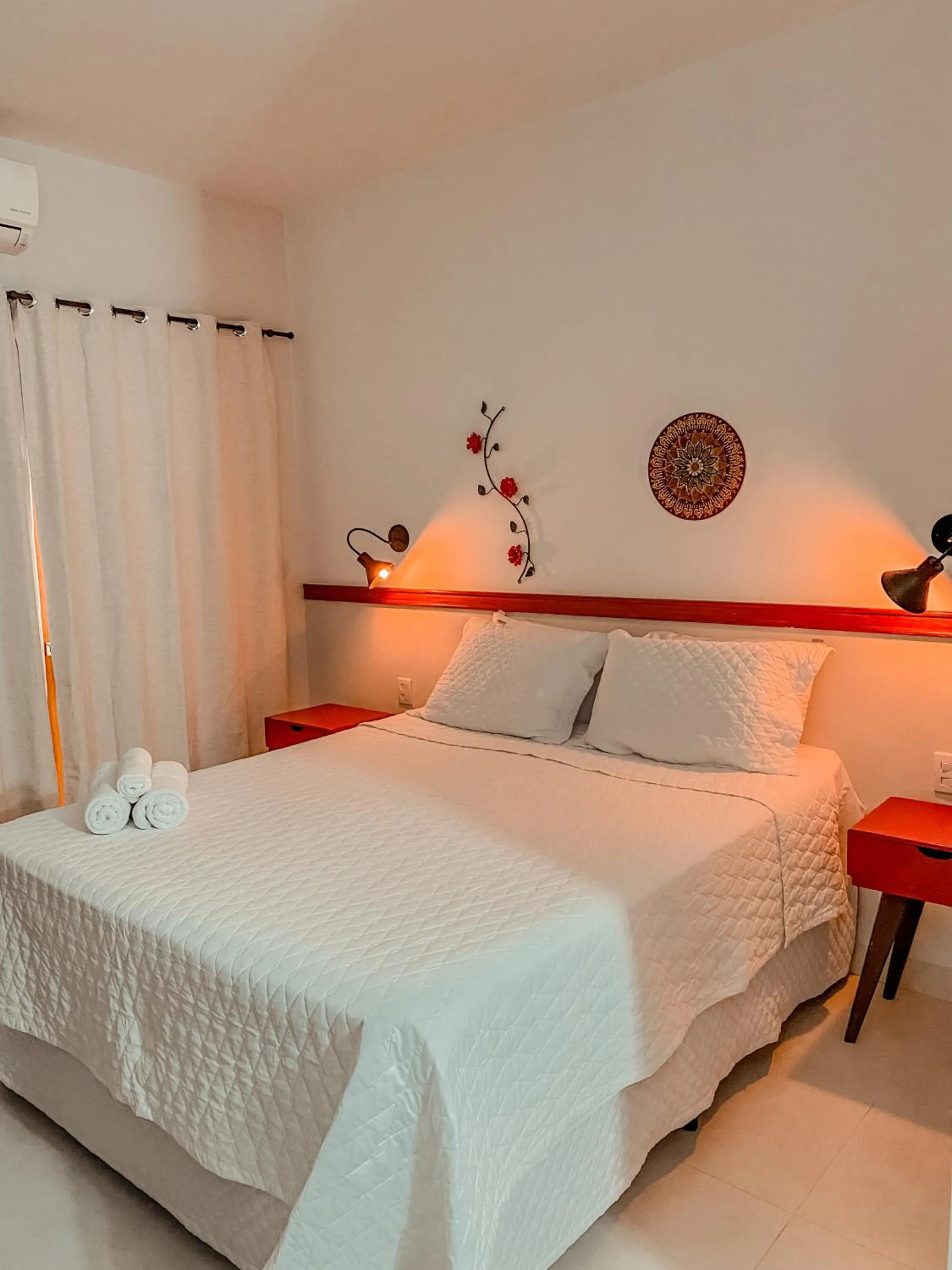 Photo of the whole room, Bed in Pousada Quintal da Lua