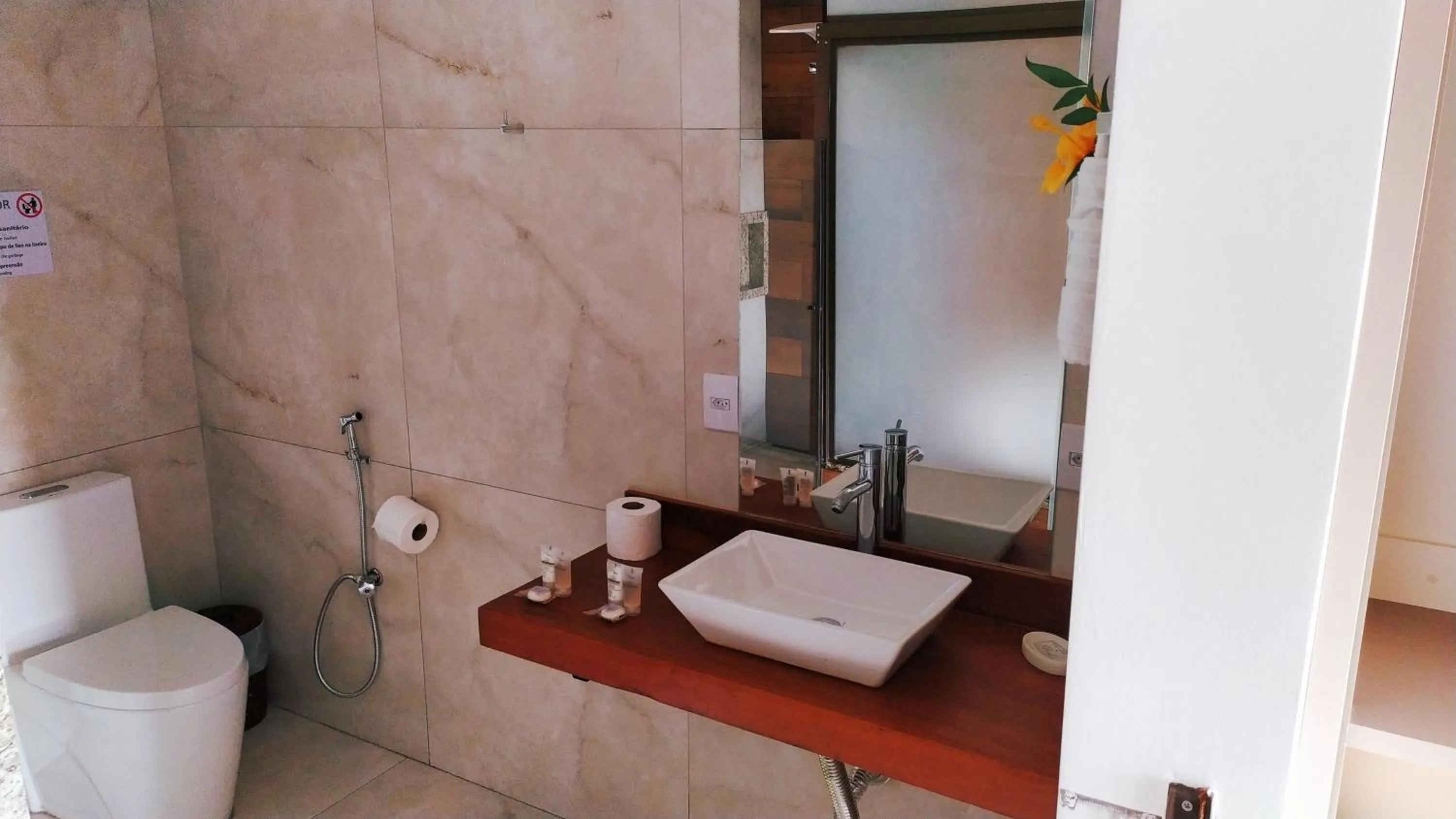 Bathroom in Pousada Quintal da Lua