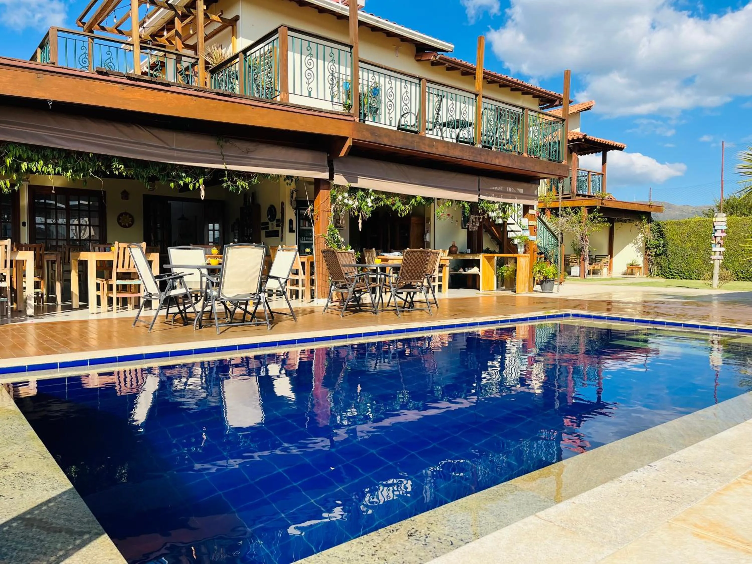 Swimming pool in Pousada Quintal da Lua