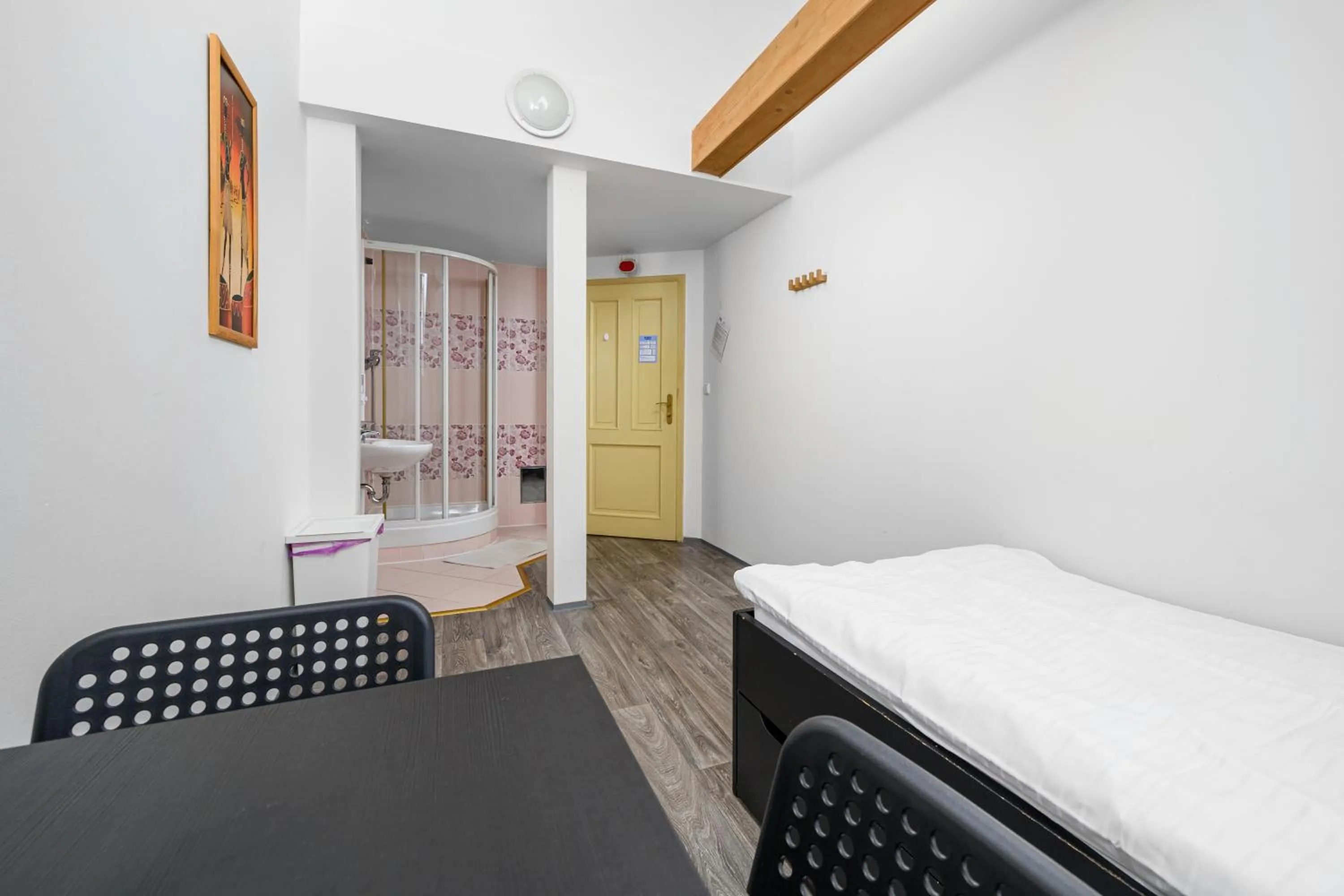 Bed in Wellness Rooms Central