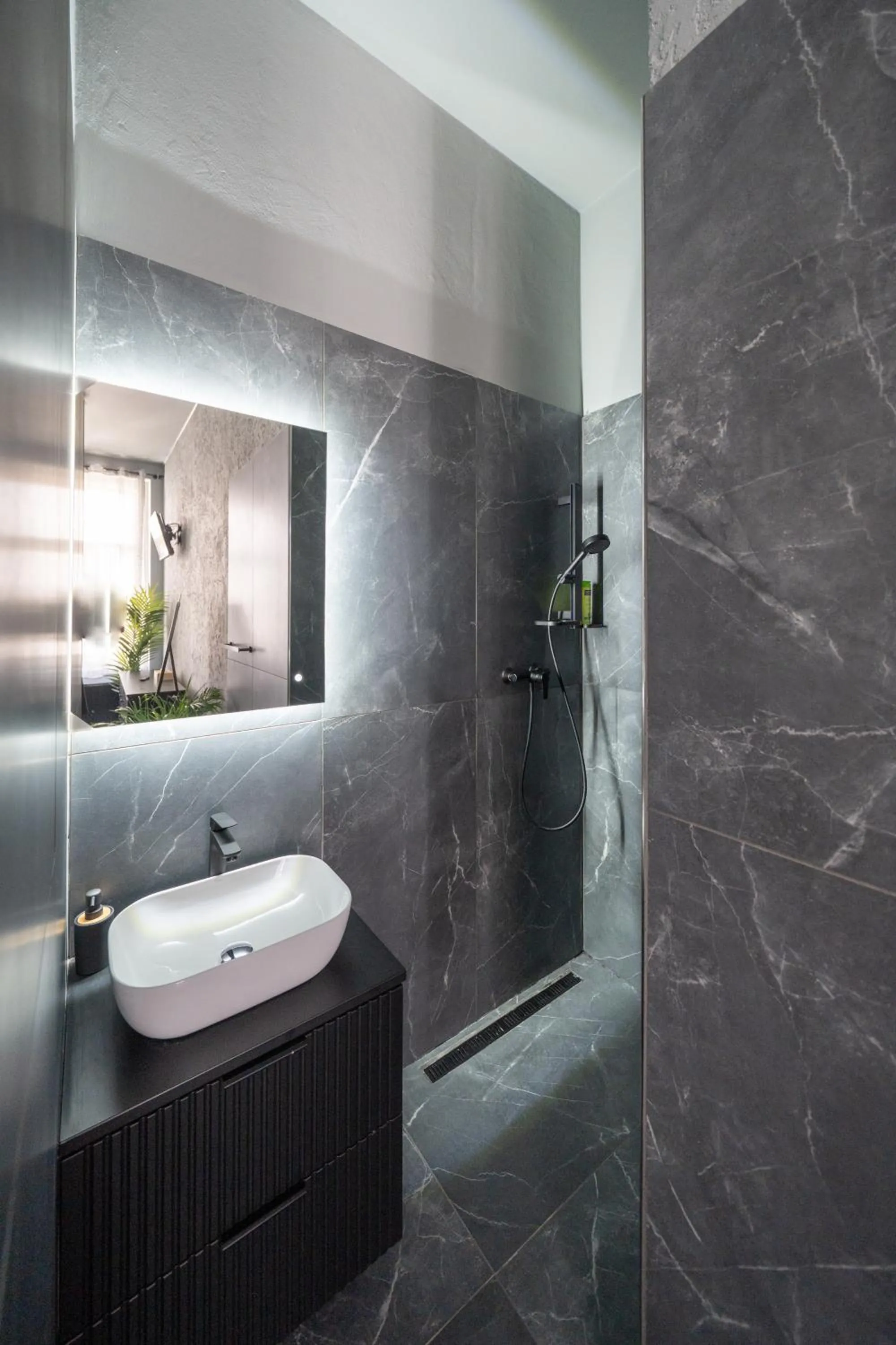 Shower in Wellness Rooms Central