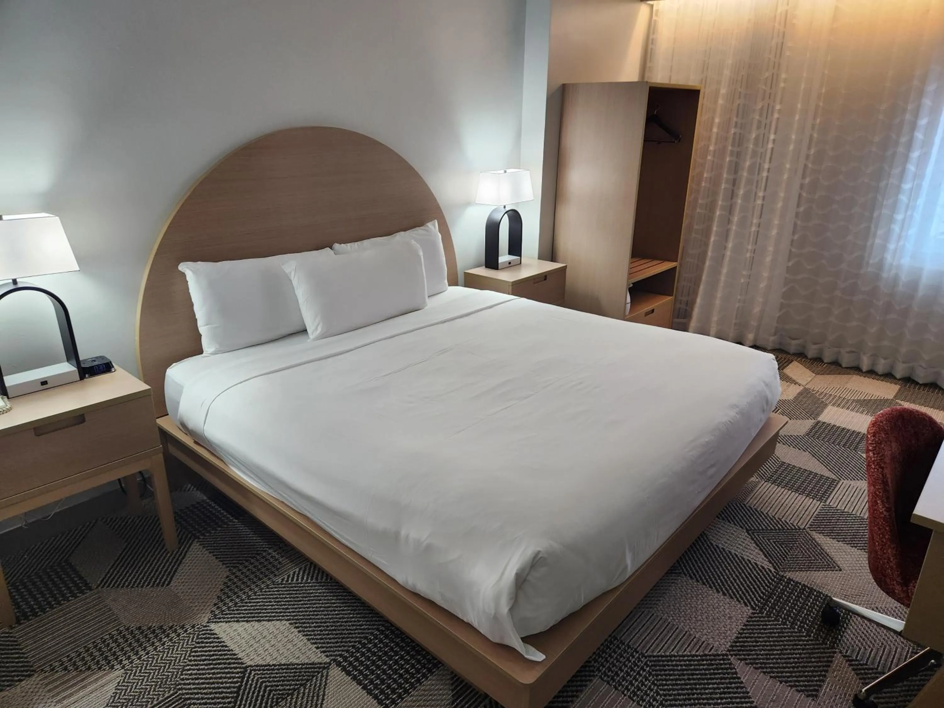 Bed in Miami International Airport Hotel