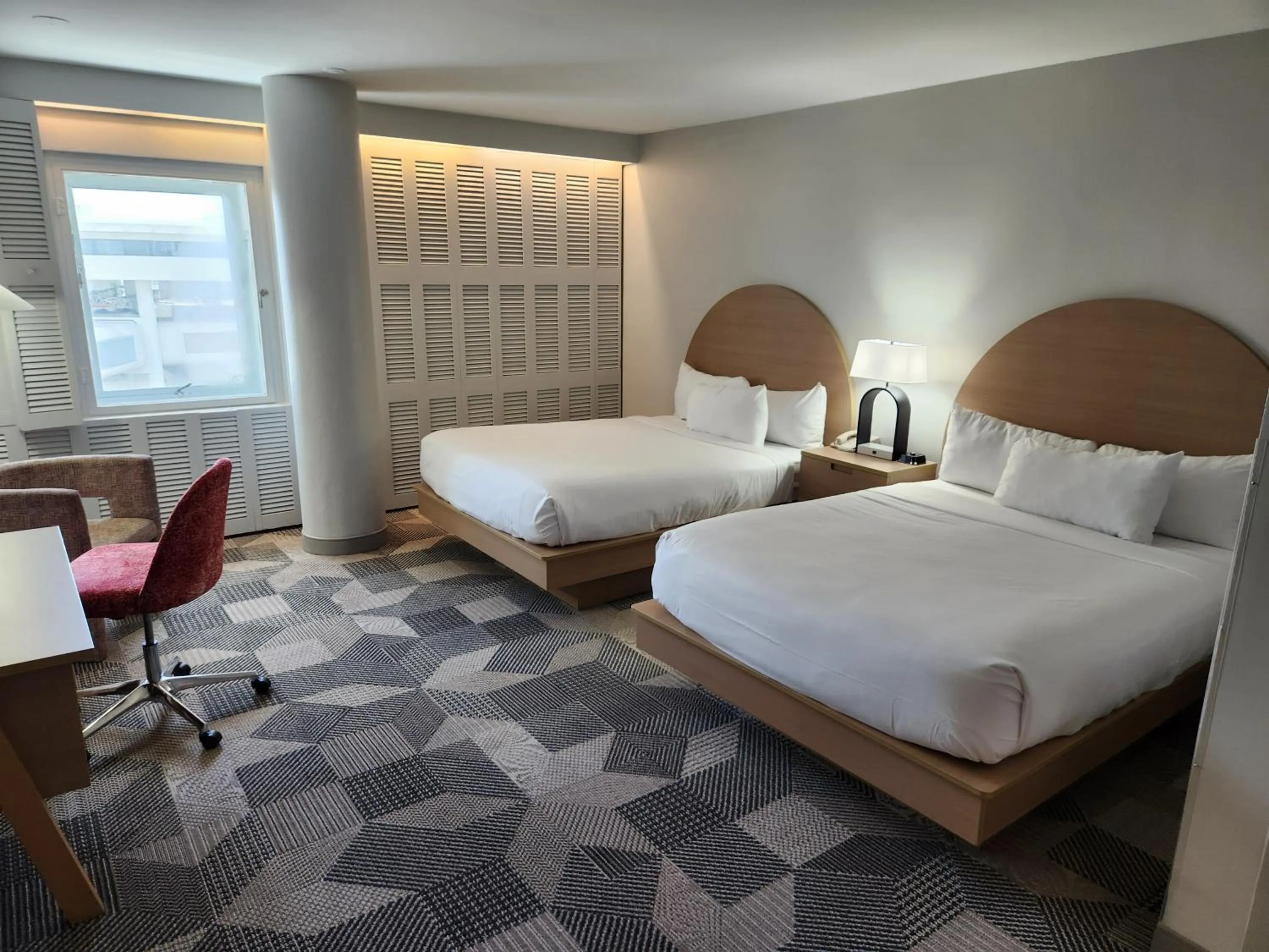 Bed in Miami International Airport Hotel