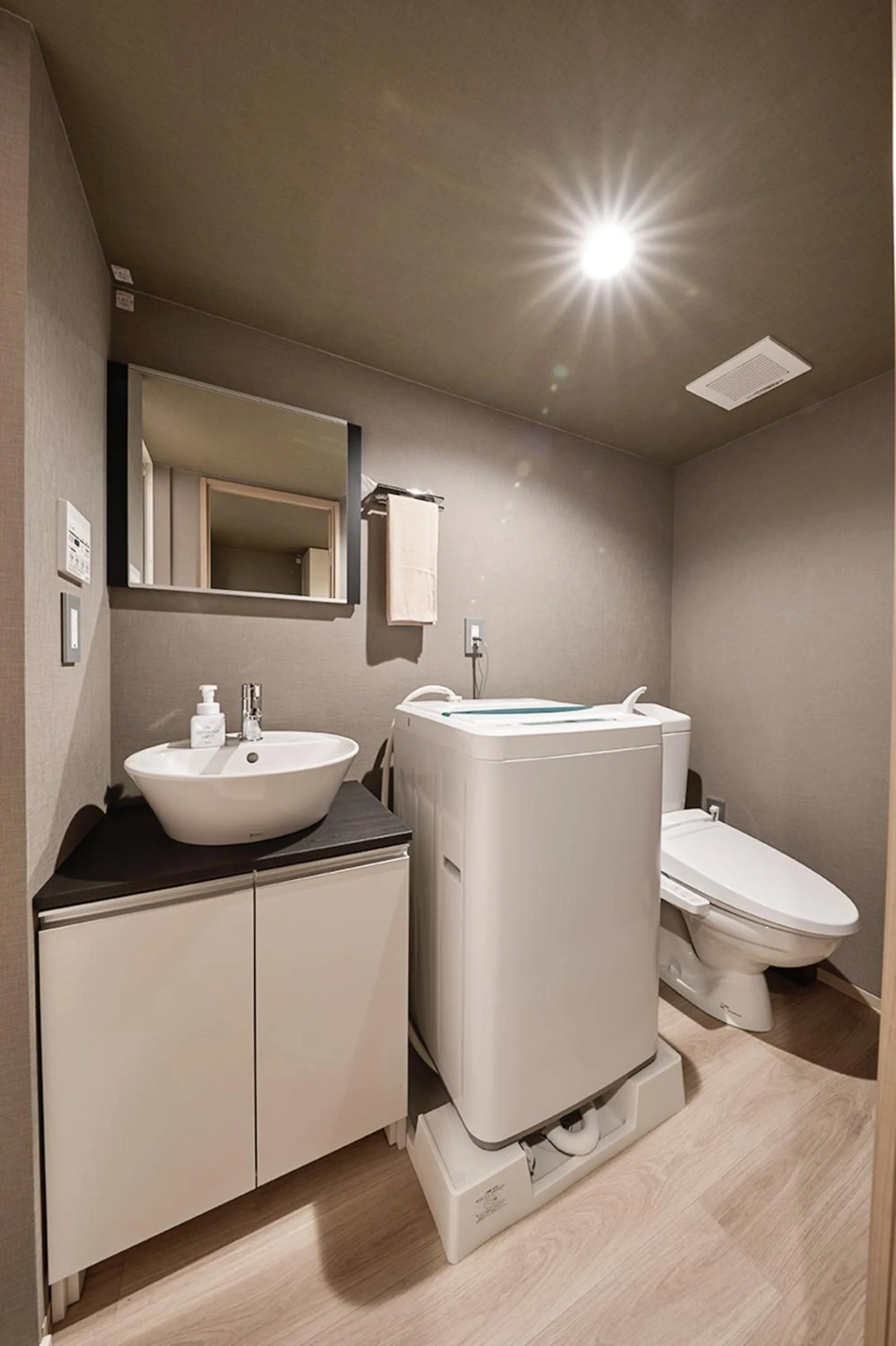 Toilet in Stay SAKURA Kyoto Gion North