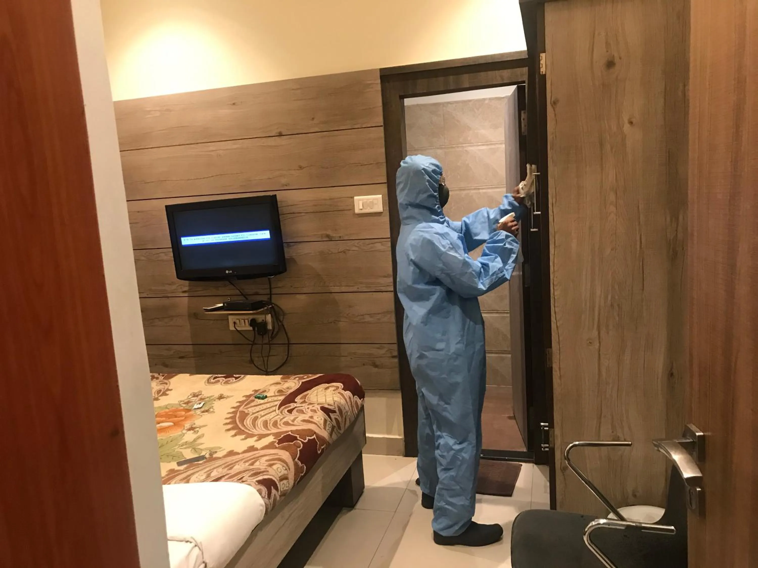 Bedroom, Bed in Hotel Shivkrupa