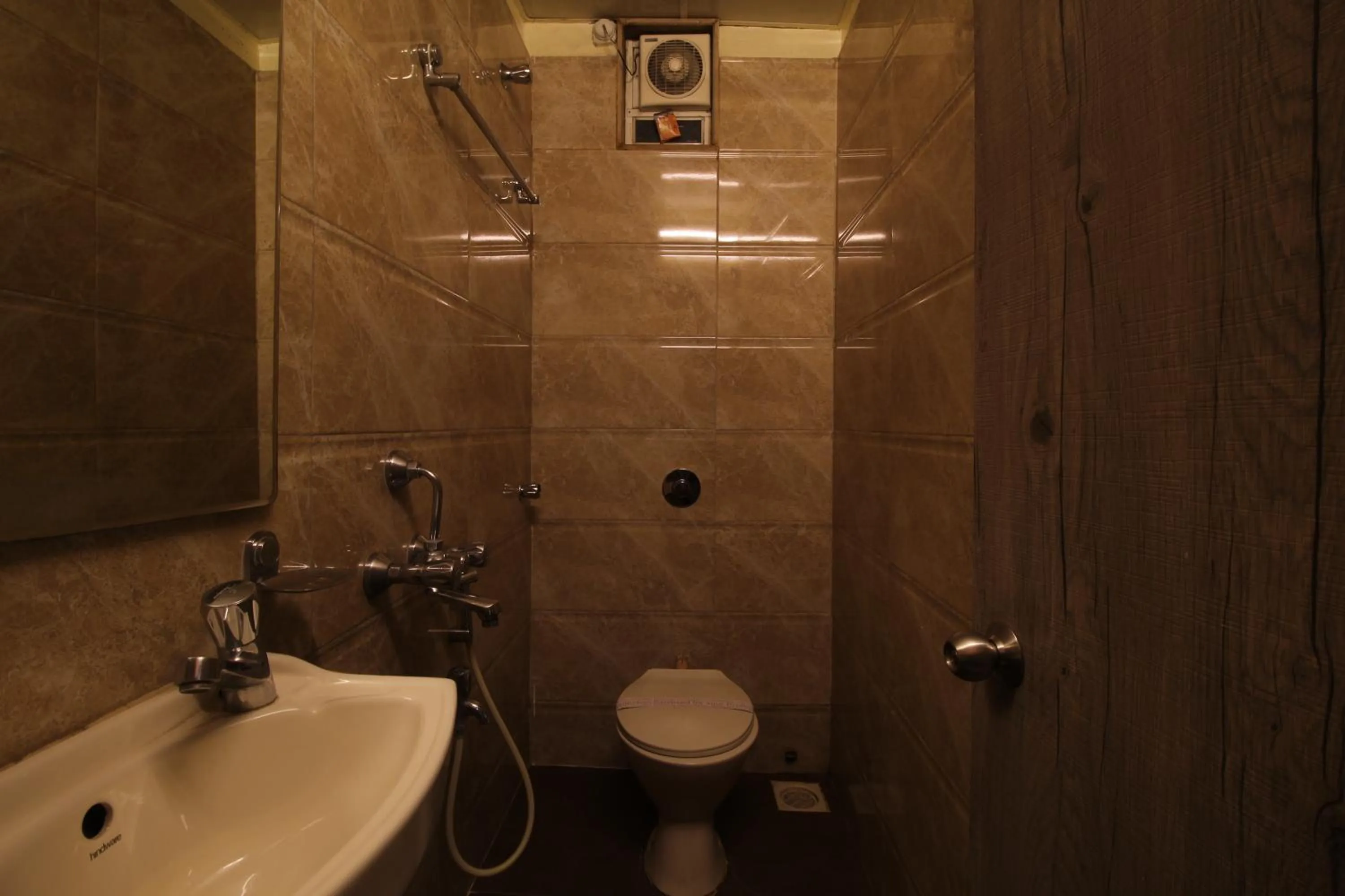 Bathroom in Hotel Shivkrupa