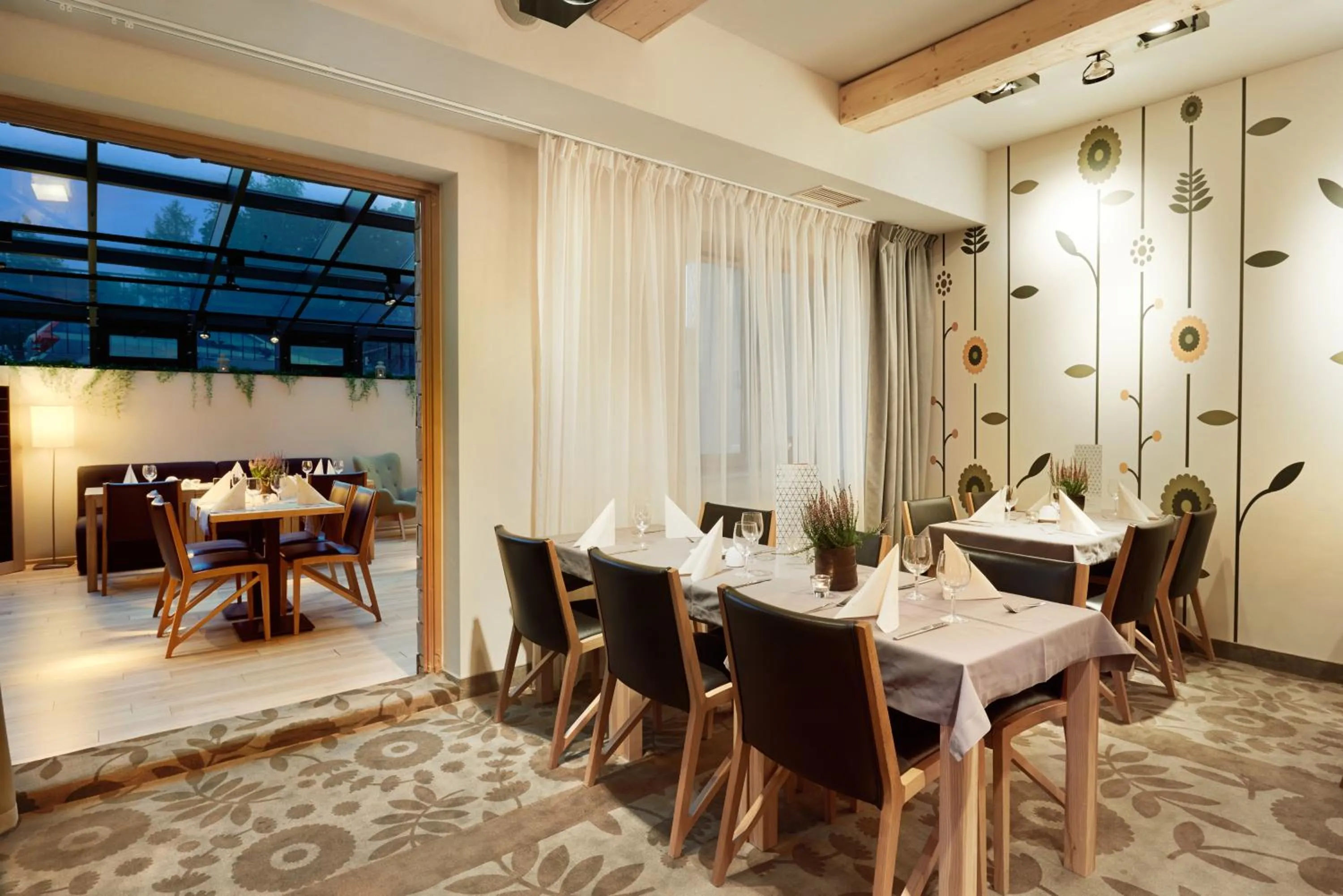 Restaurant/places to eat in Aparthotel Cristal Resort Szklarska Poręba by Zdrojowa