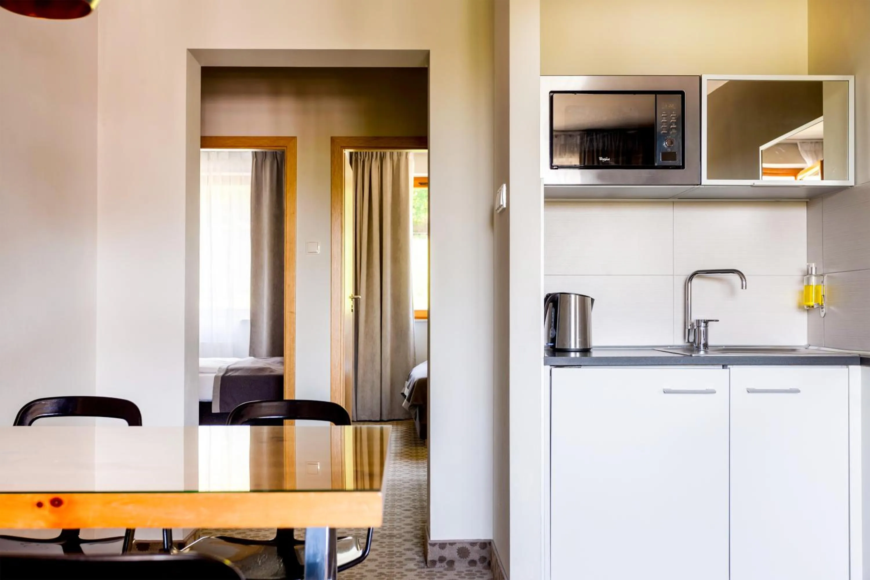 Kitchen or kitchenette in Aparthotel Cristal Resort Szklarska Poręba by Zdrojowa