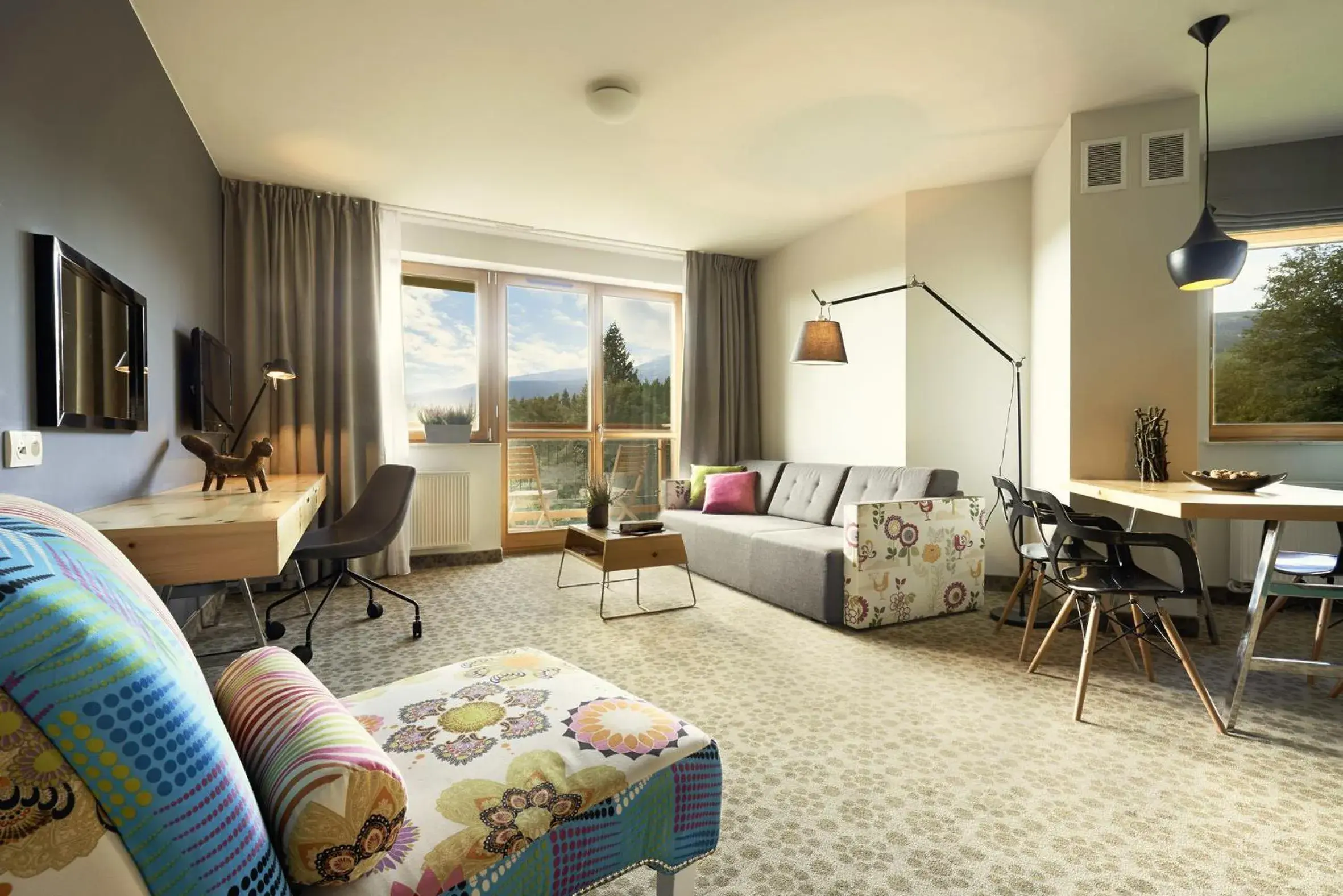 Three-Bedroom Apartment in Aparthotel Cristal Resort Szklarska Poręba by Zdrojowa Three-Bedroom Apartment in Aparthotel Cristal Resort Szklarska Poręba by Zdrojowa