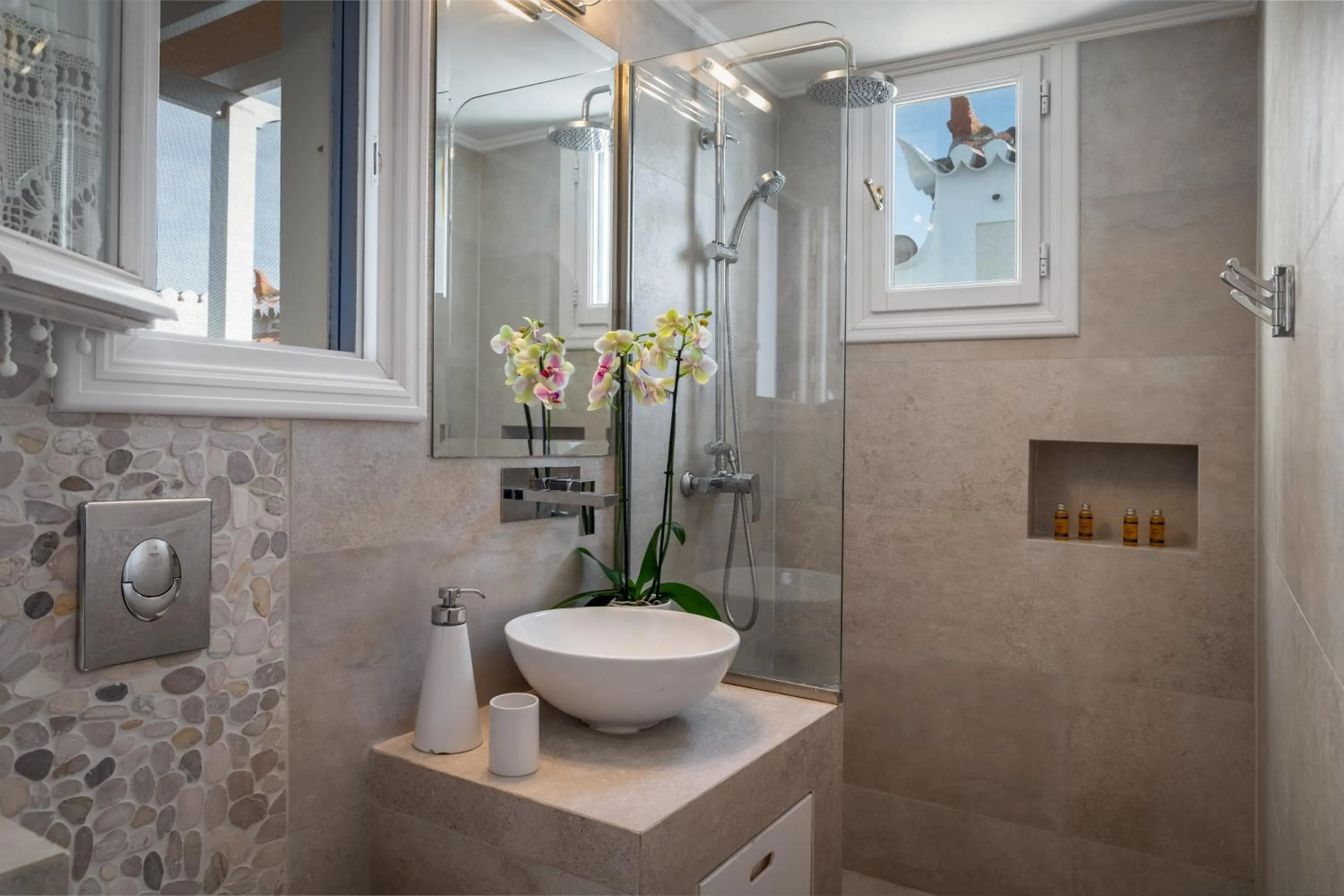 Shower in Porto Vecchio Luxury Suites