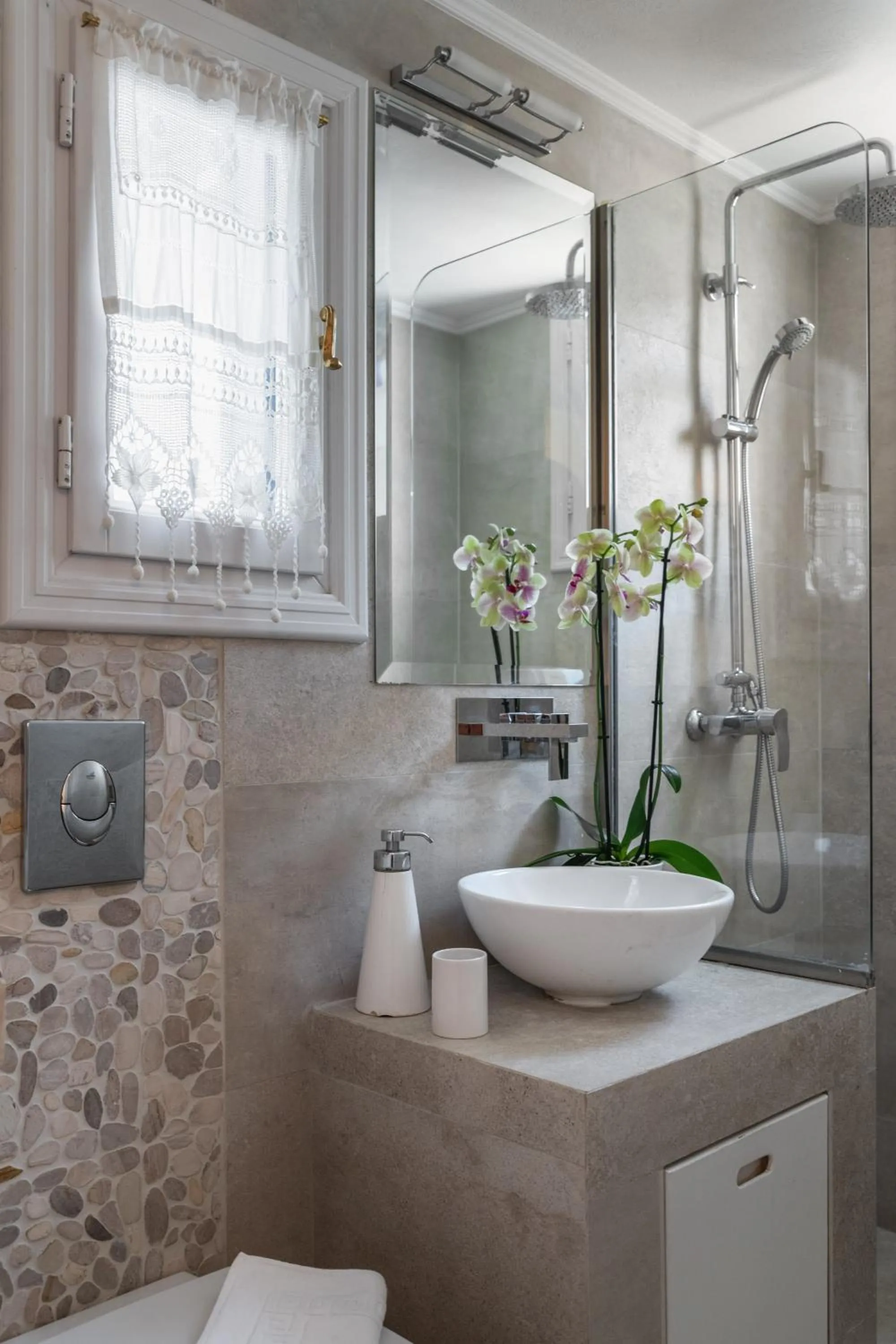 Shower in Porto Vecchio Luxury Suites