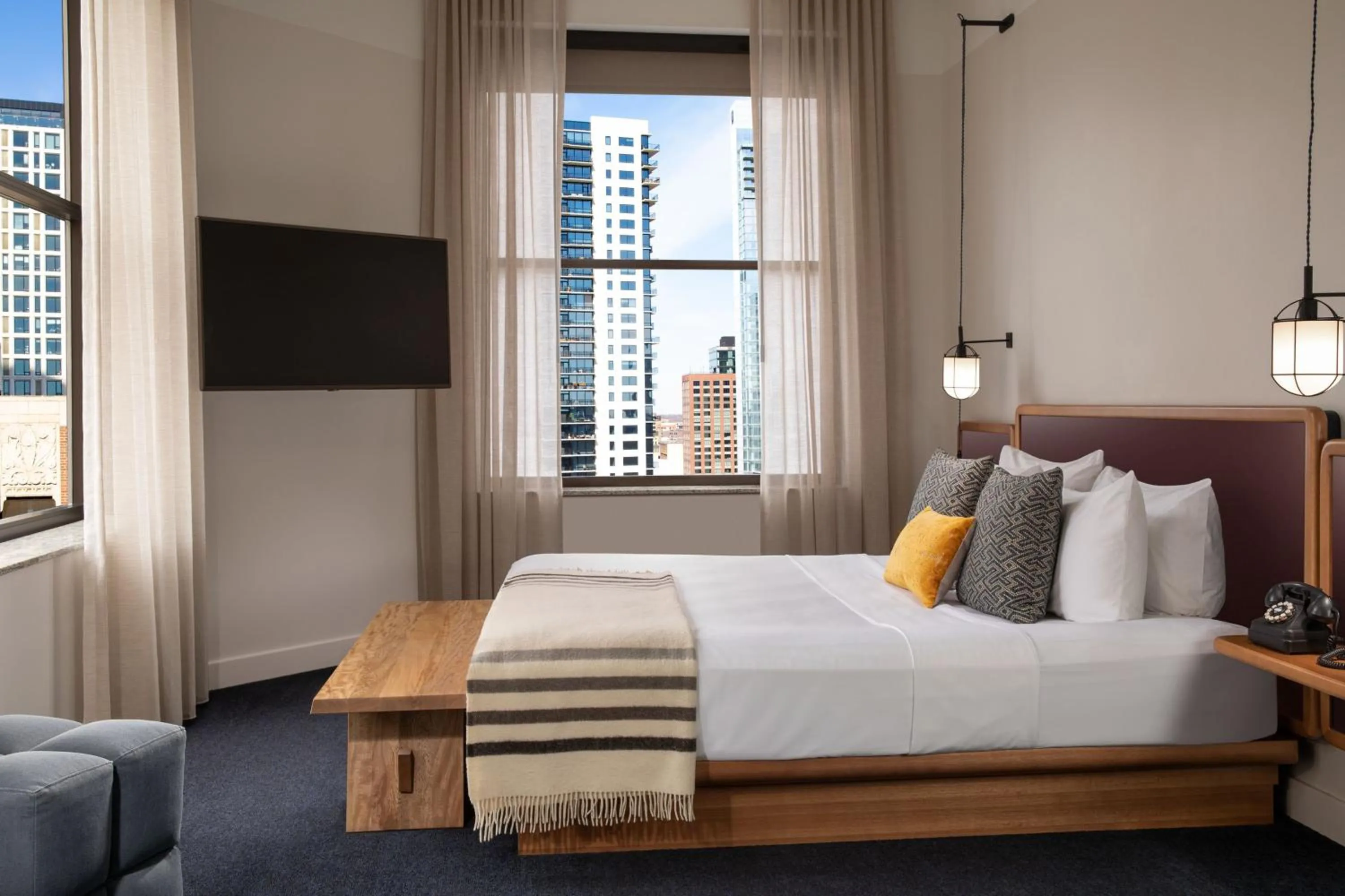 Bedroom, Bed in Emery Hotel, Autograph Collection