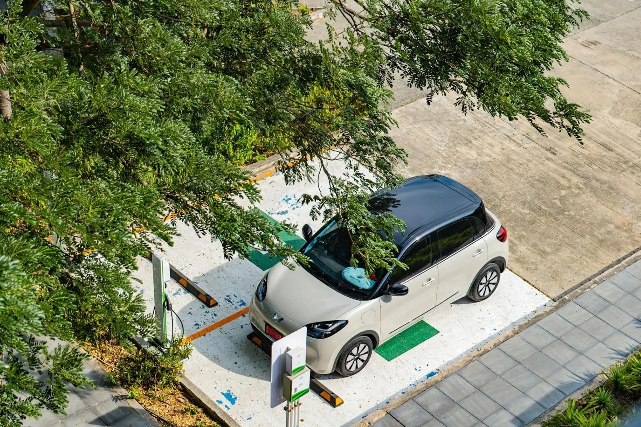 Parking in The Cavalli Casa Resort