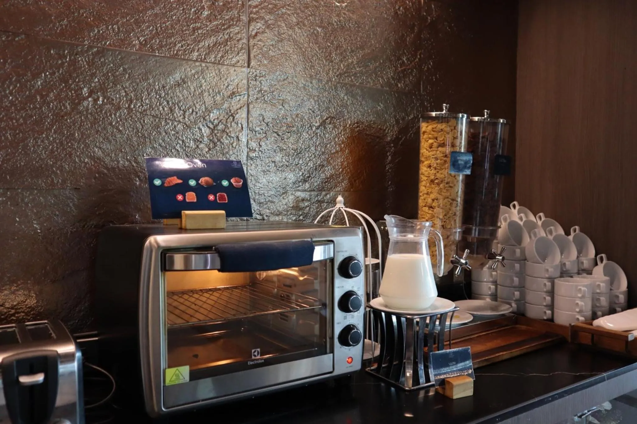 Restaurant/places to eat in The Cavalli Casa Resort