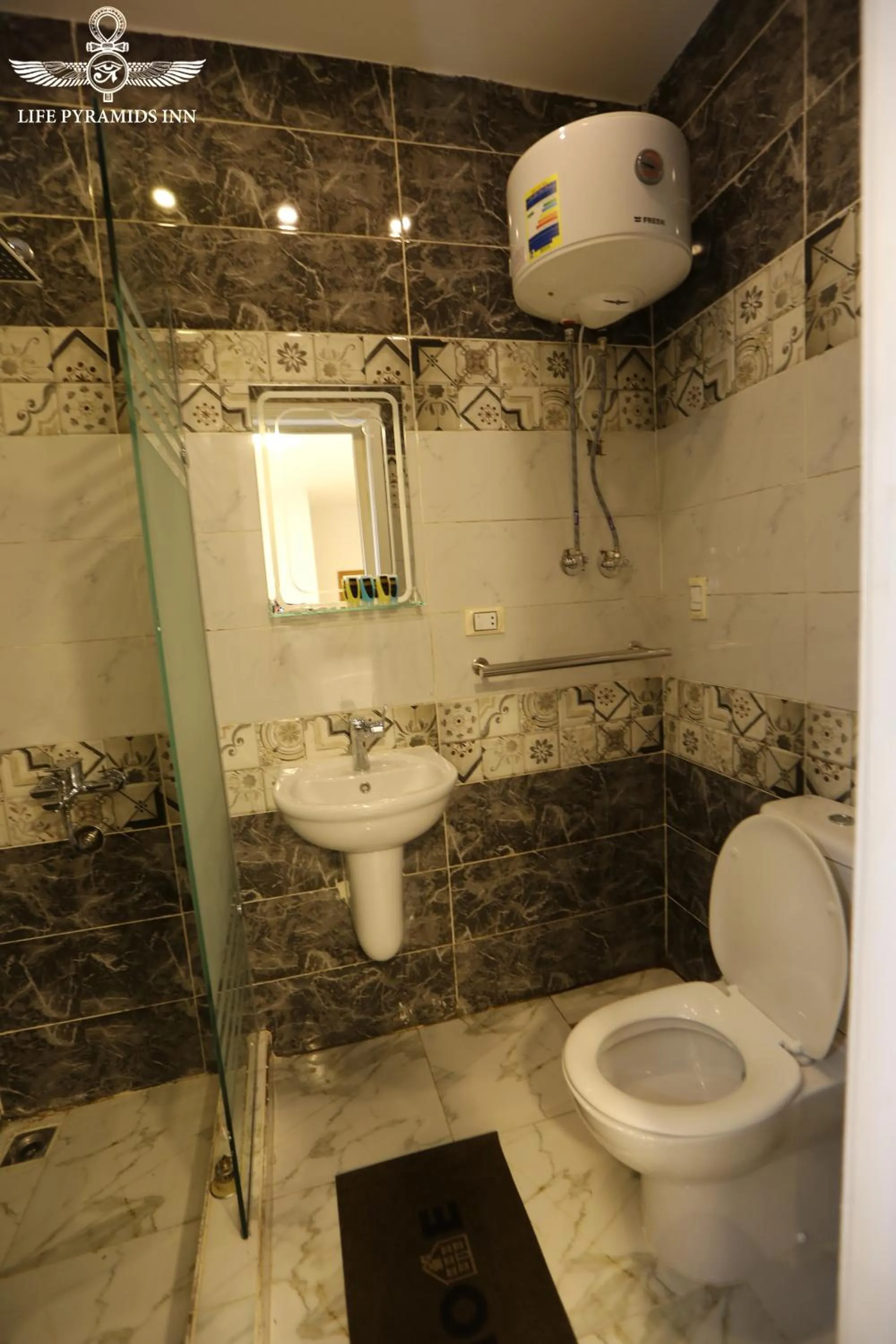 Toilet in Life Pyramids Inn