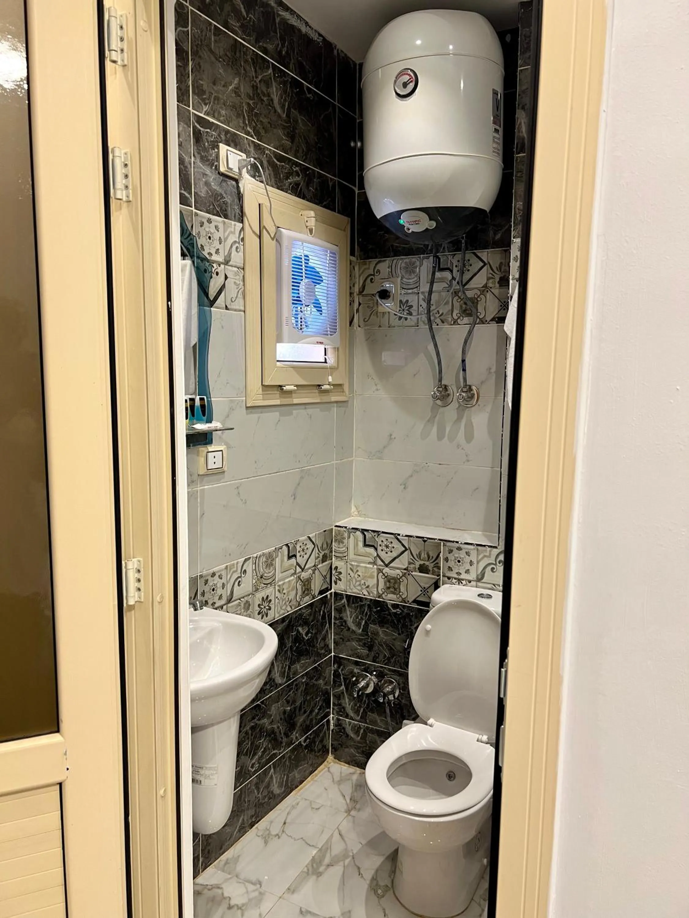 Shower in Life Pyramids Inn