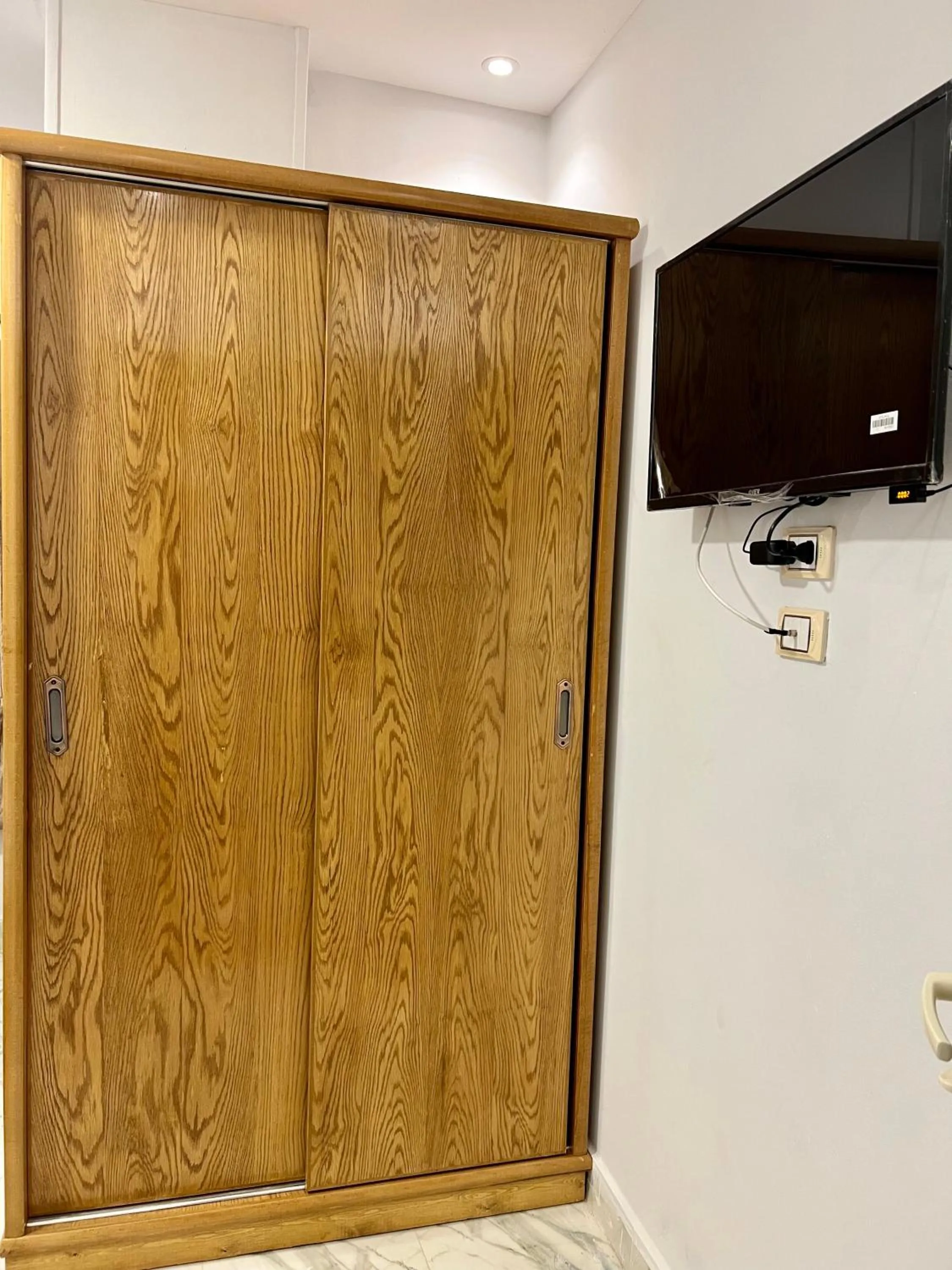 TV and multimedia in Life Pyramids Inn