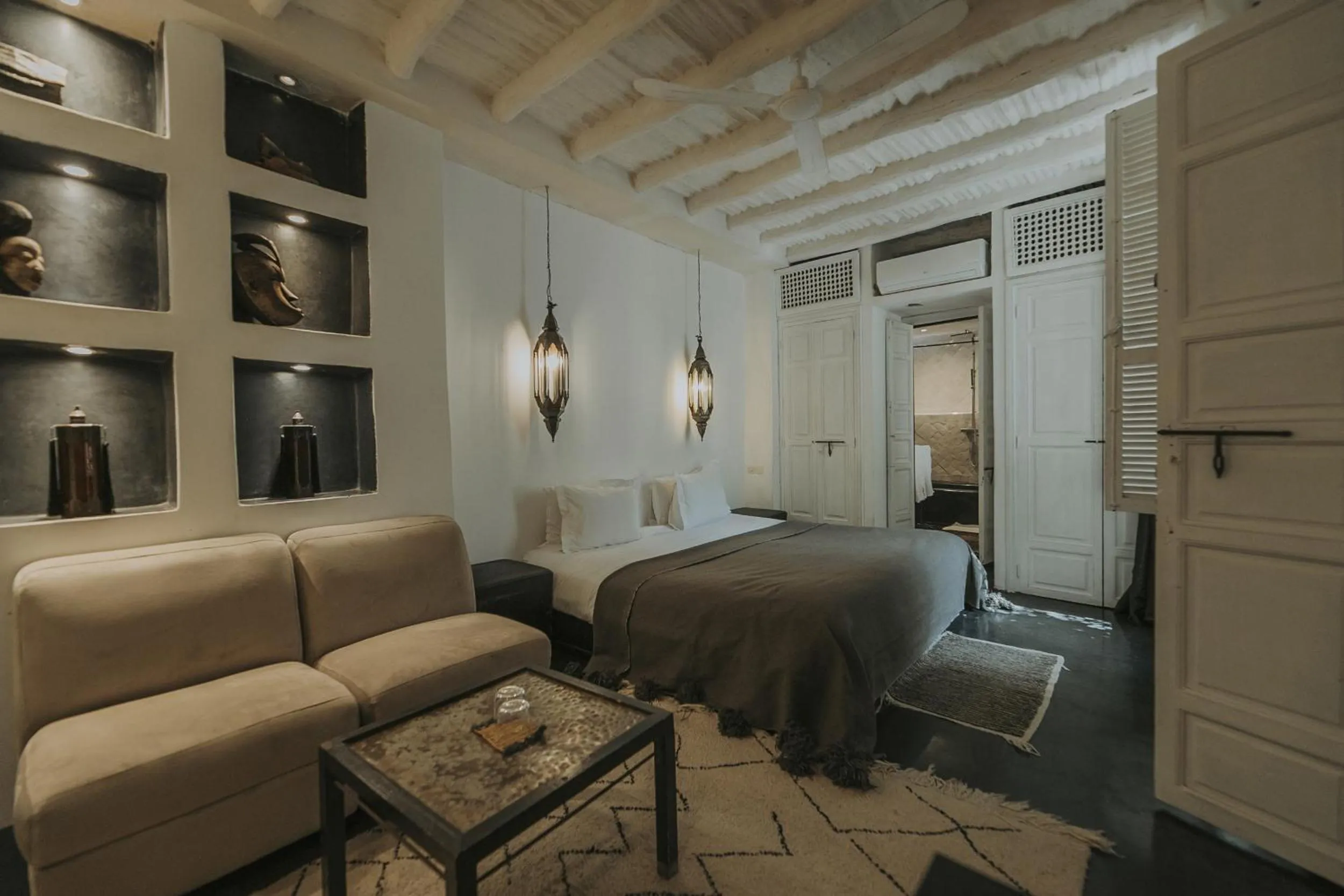 Photo of the whole room, Bed in Dar Zelda