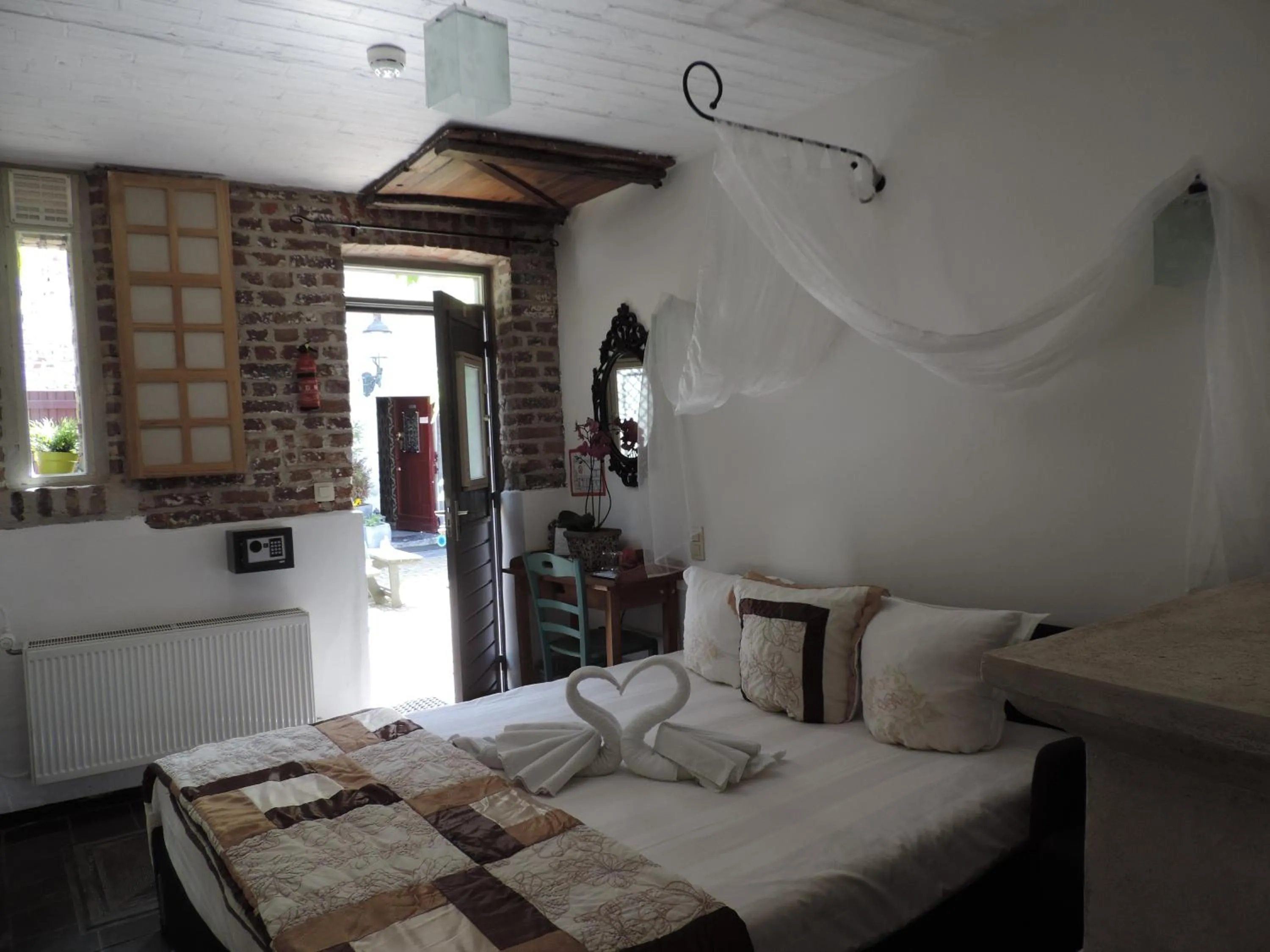 Bed in Hotel Berneau