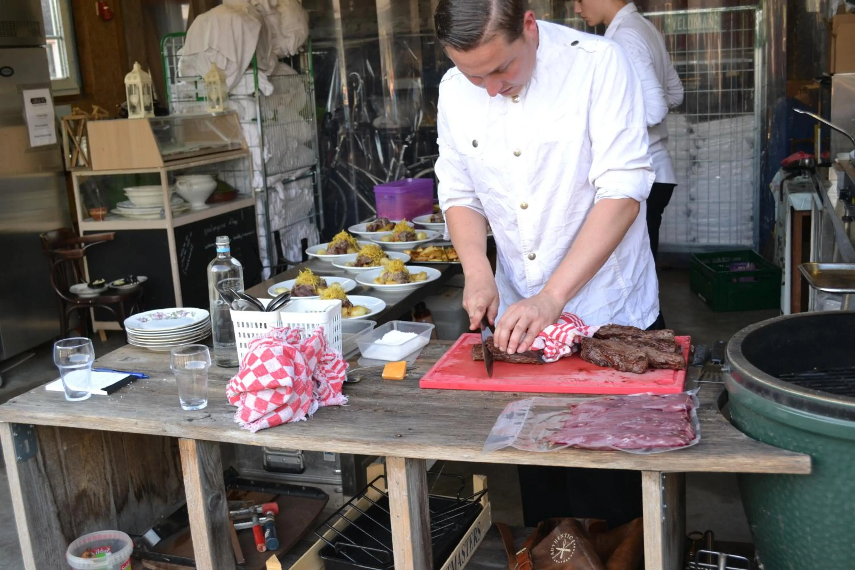 Restaurant/places to eat in lodge 61 hotel aan het water