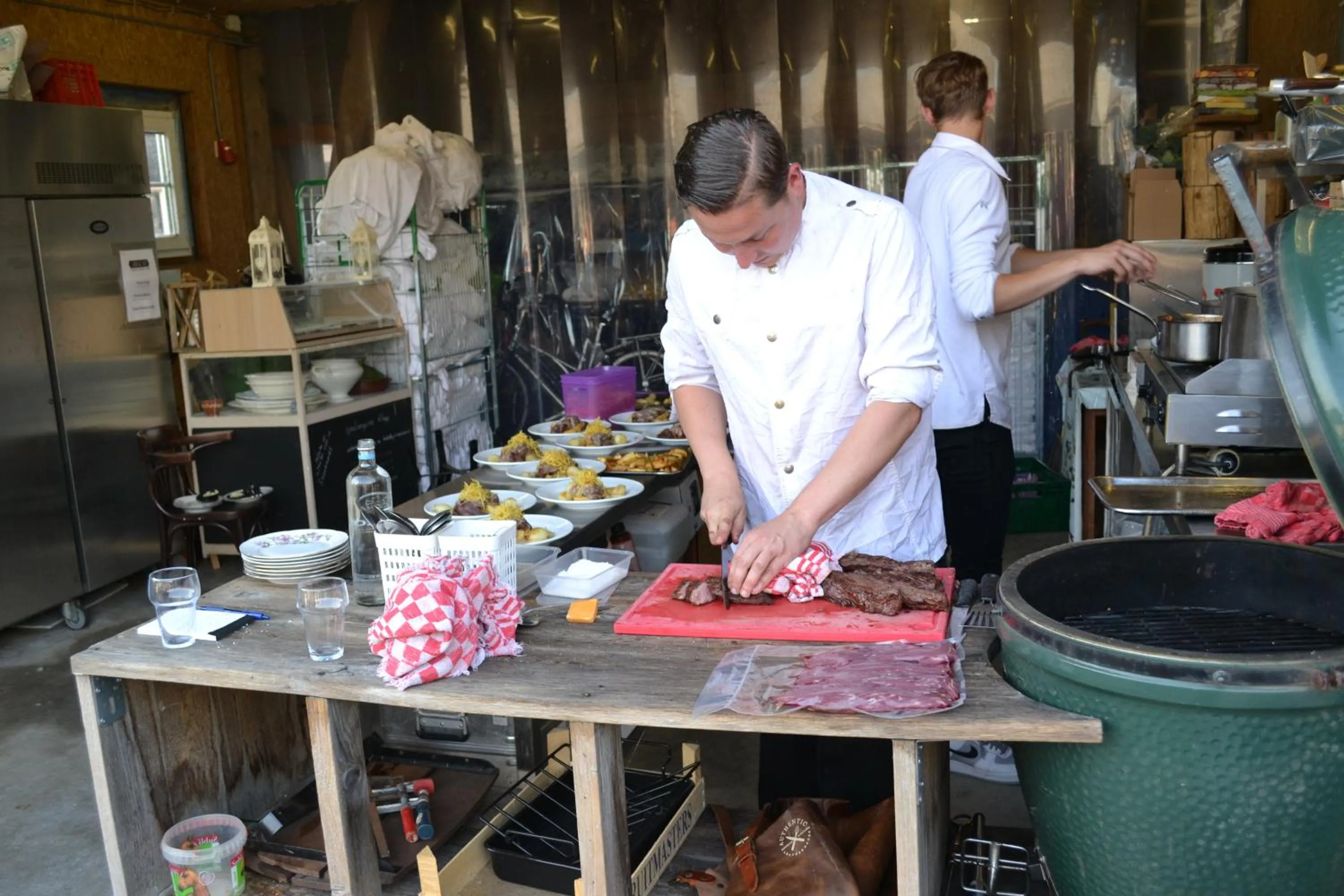 Restaurant/places to eat in lodge 61 hotel aan het water