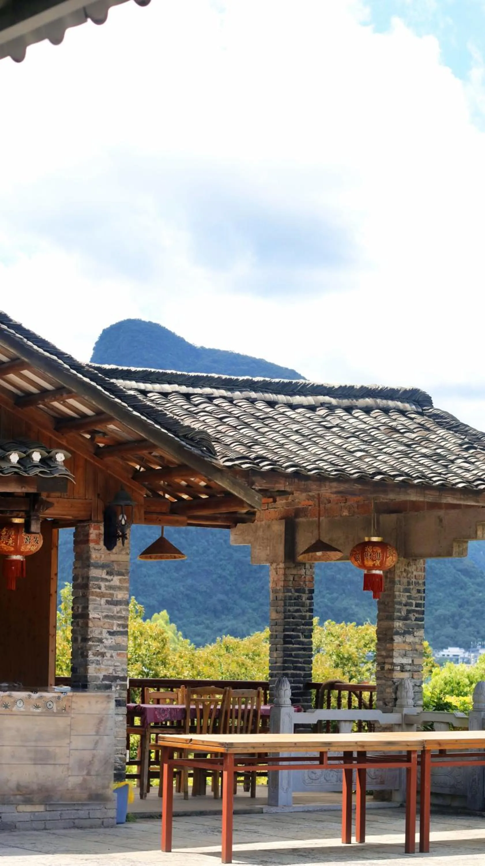 Property building in Riverside Retreat Hotel