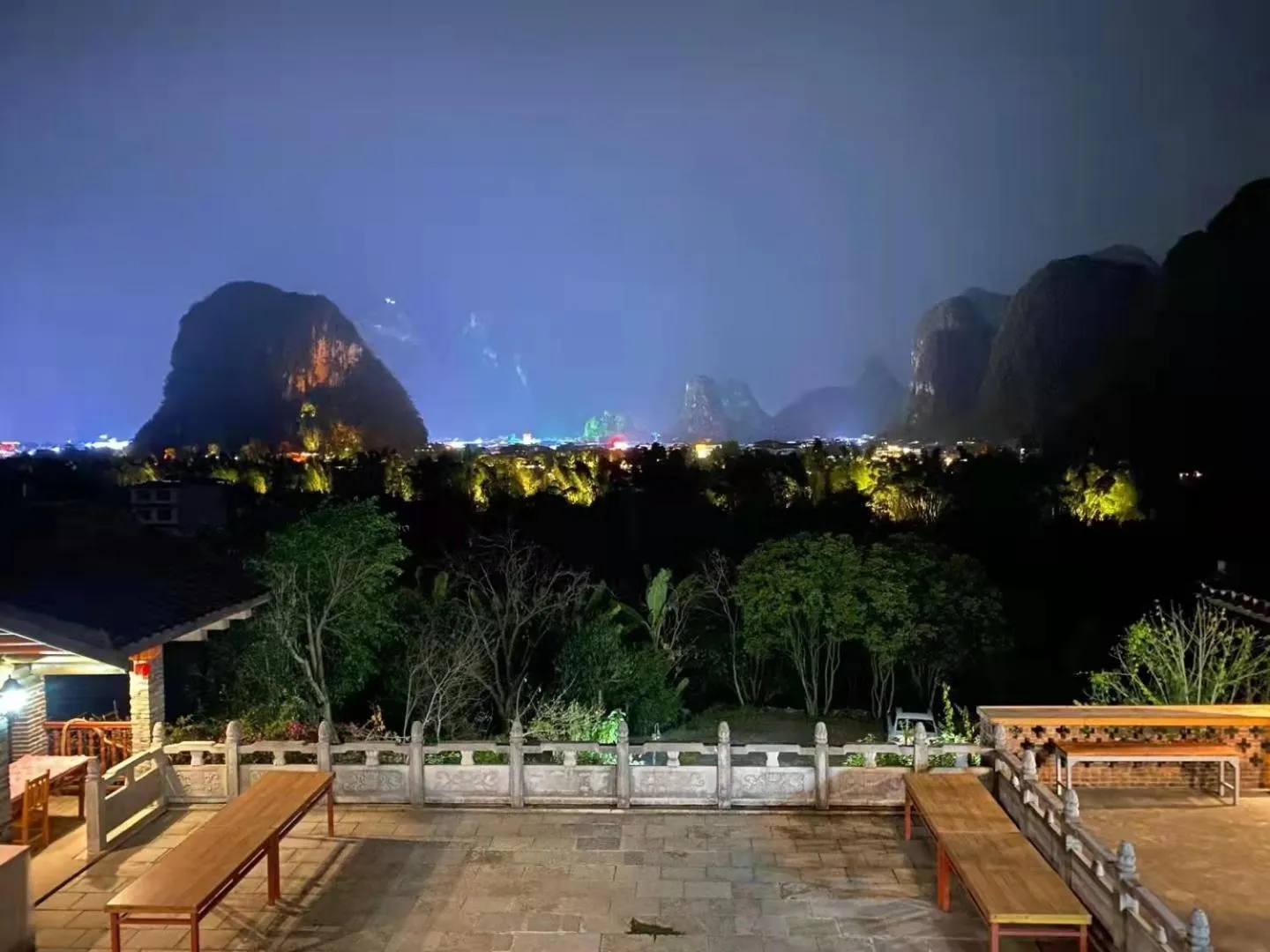 Mountain view in Riverside Retreat Hotel