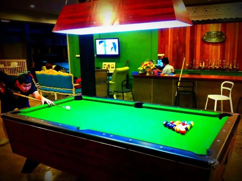 Billiards in Oh Dee Hostel