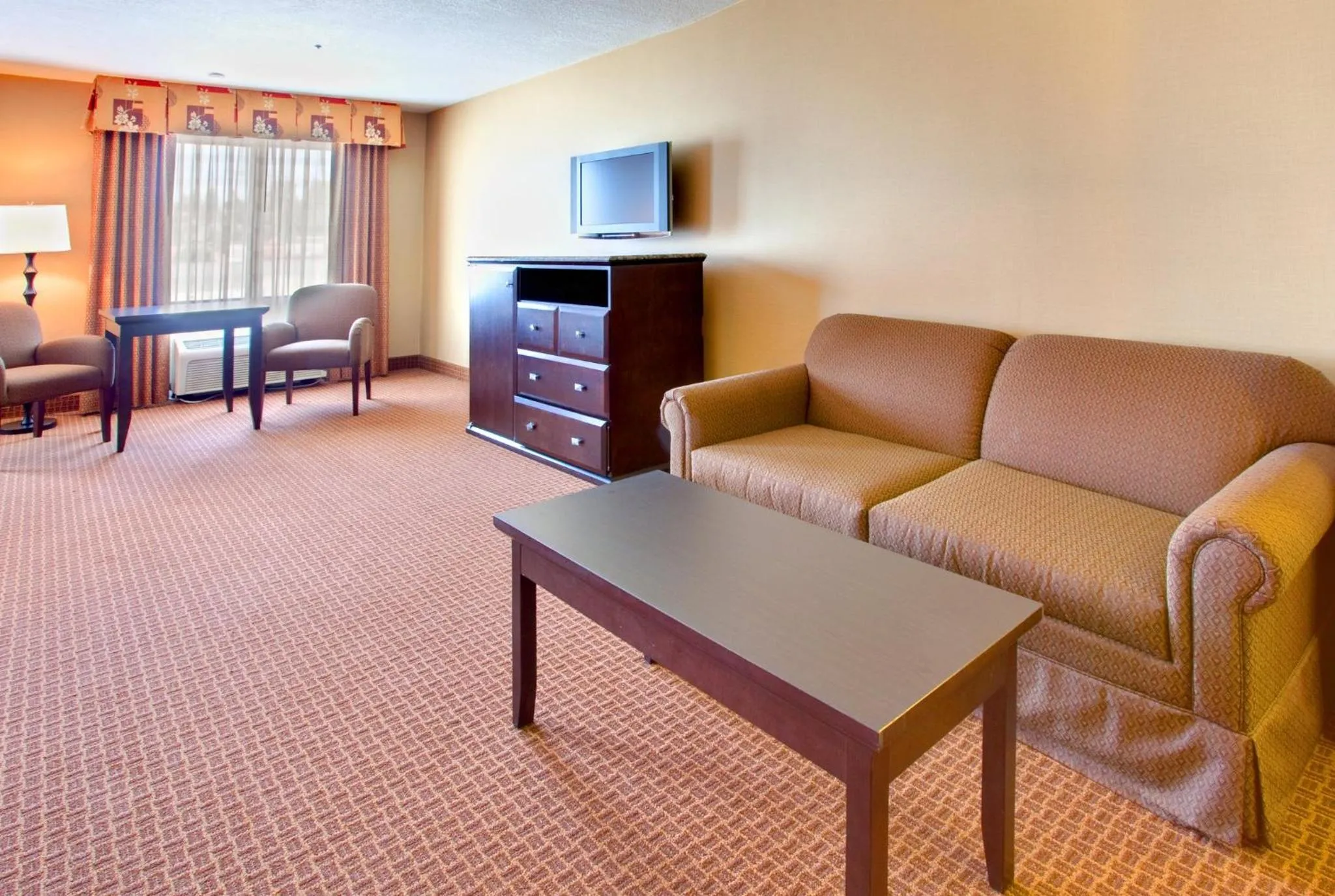 Photo of the whole room in Holiday Inn Express La Mesa Near SDSU by IHG