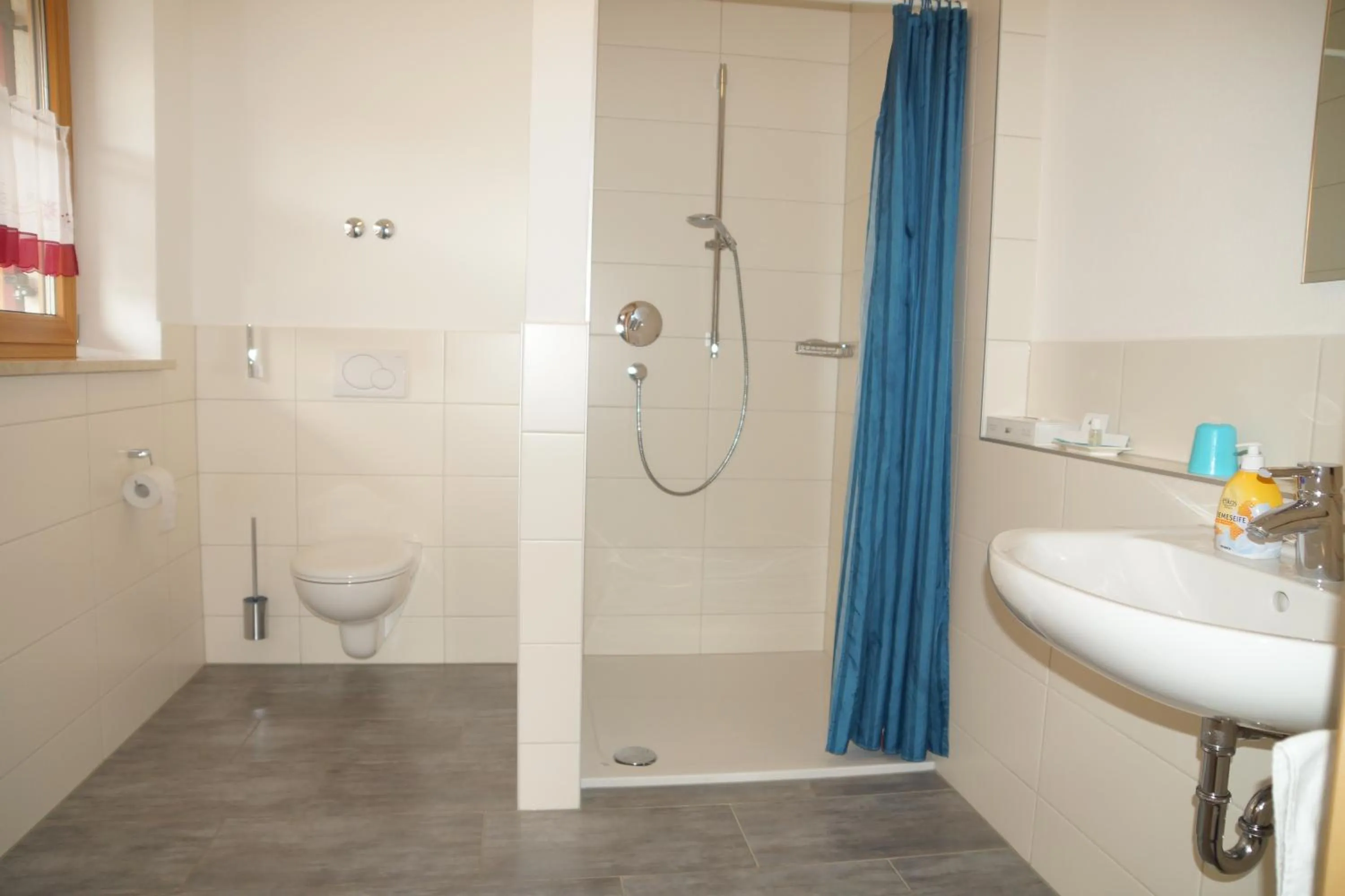 Shower in Seehotel und Appartements Schnöller