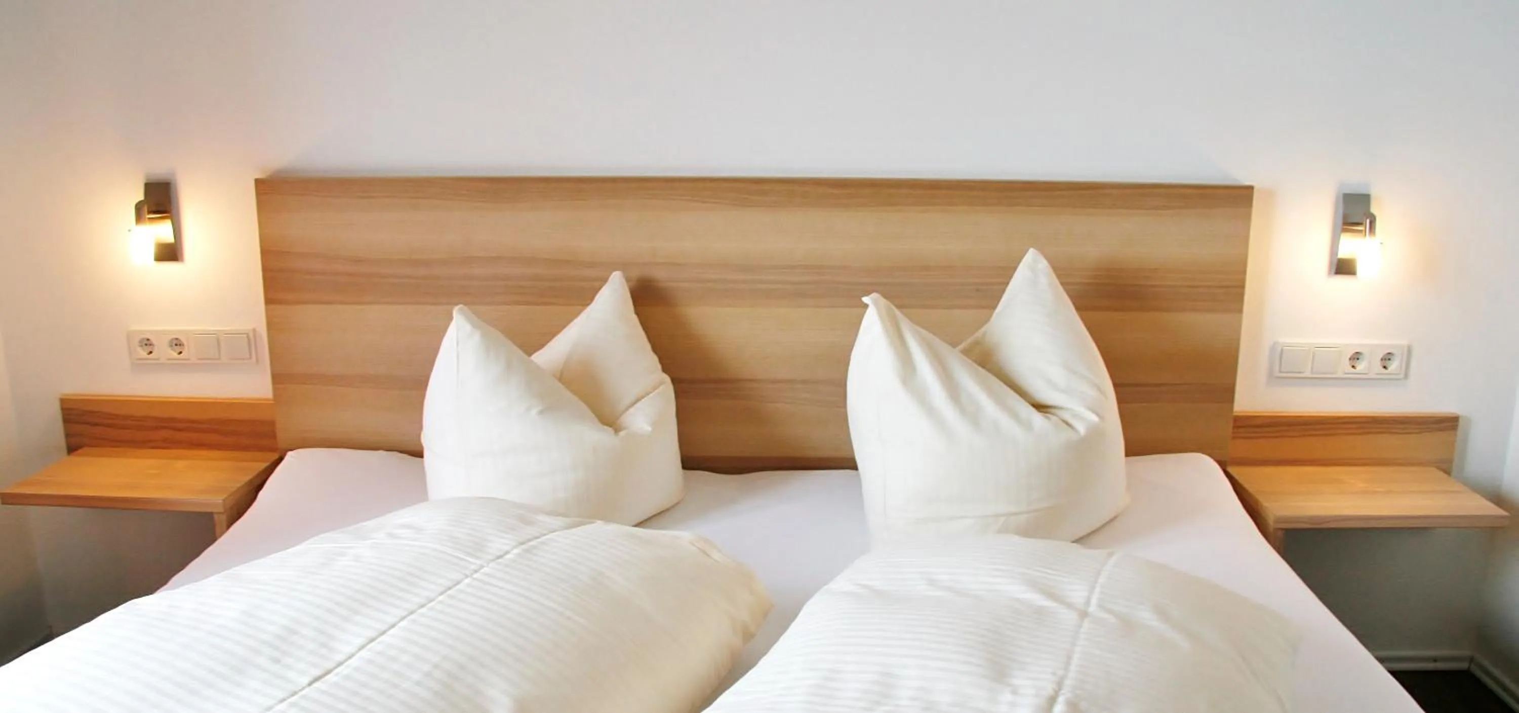 Bedroom, Bed in Seehotel und Appartements Schnöller