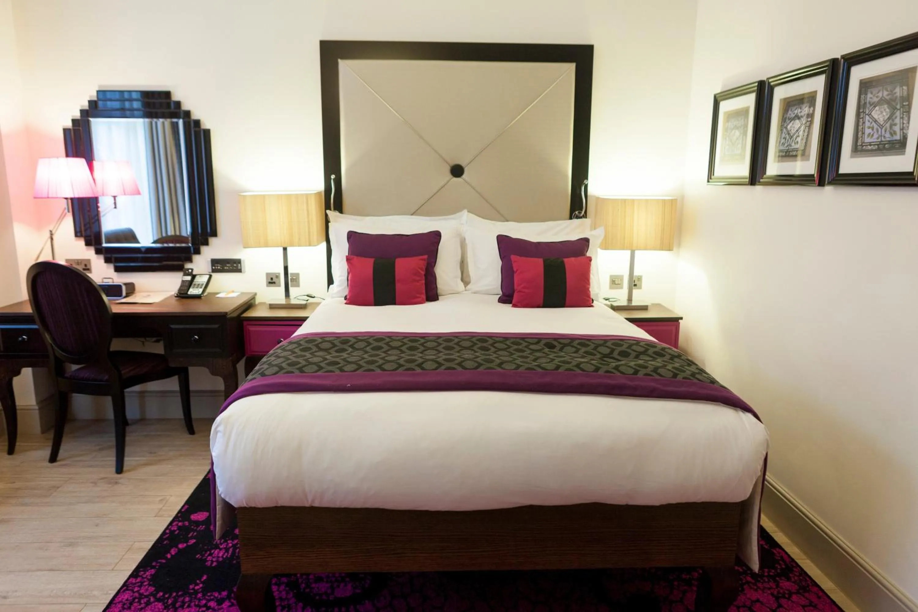 Photo of the whole room, Bed in Hotel Indigo London - Kensington by IHG