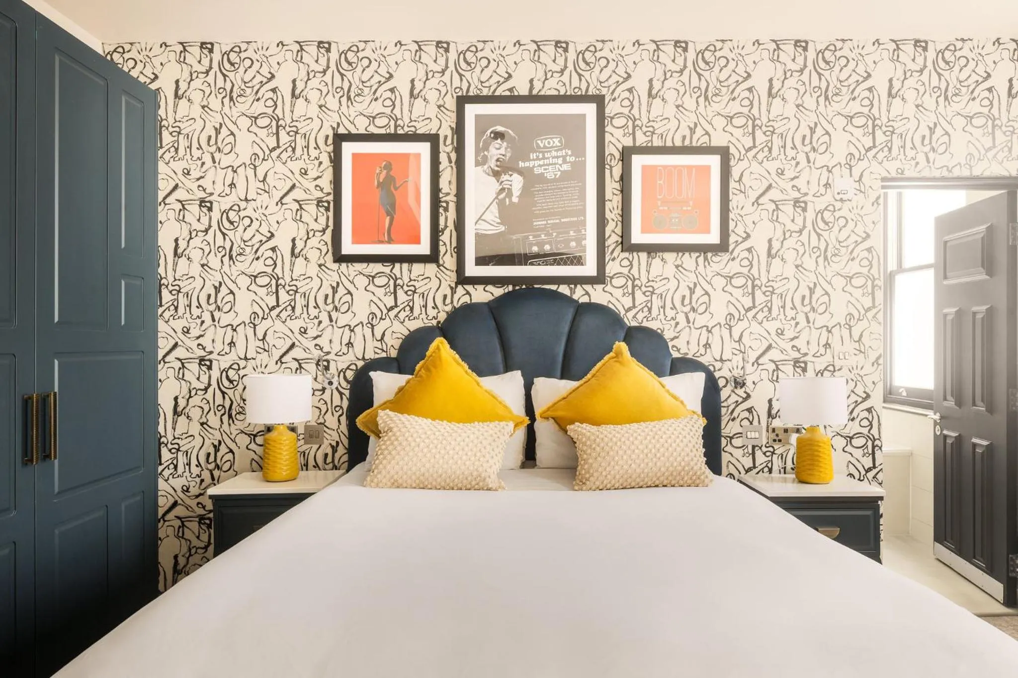 Photo of the whole room, Bed in Hotel Indigo London - Kensington by IHG