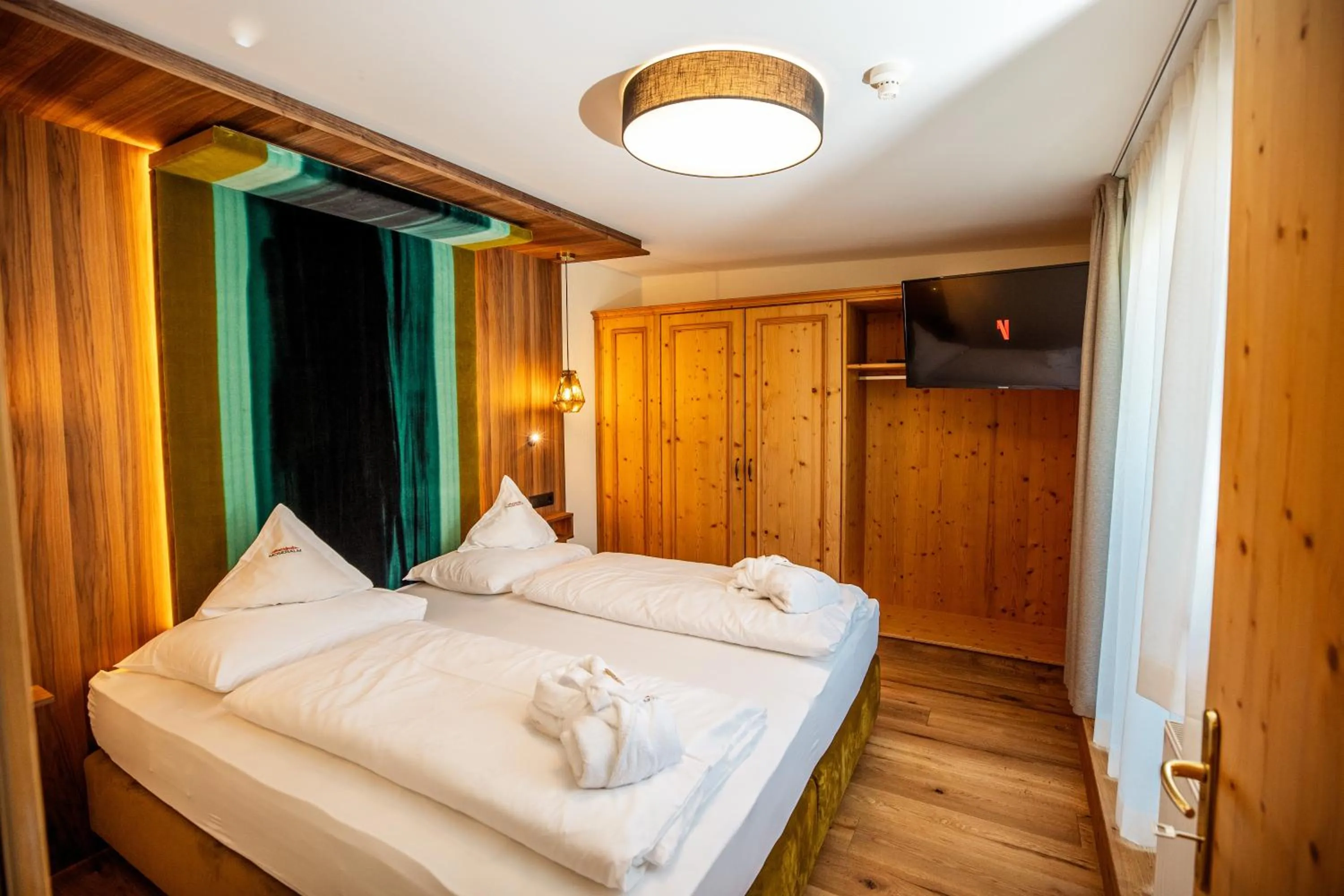Bedroom, Bed in Moseralm Dolomiti Hideaway