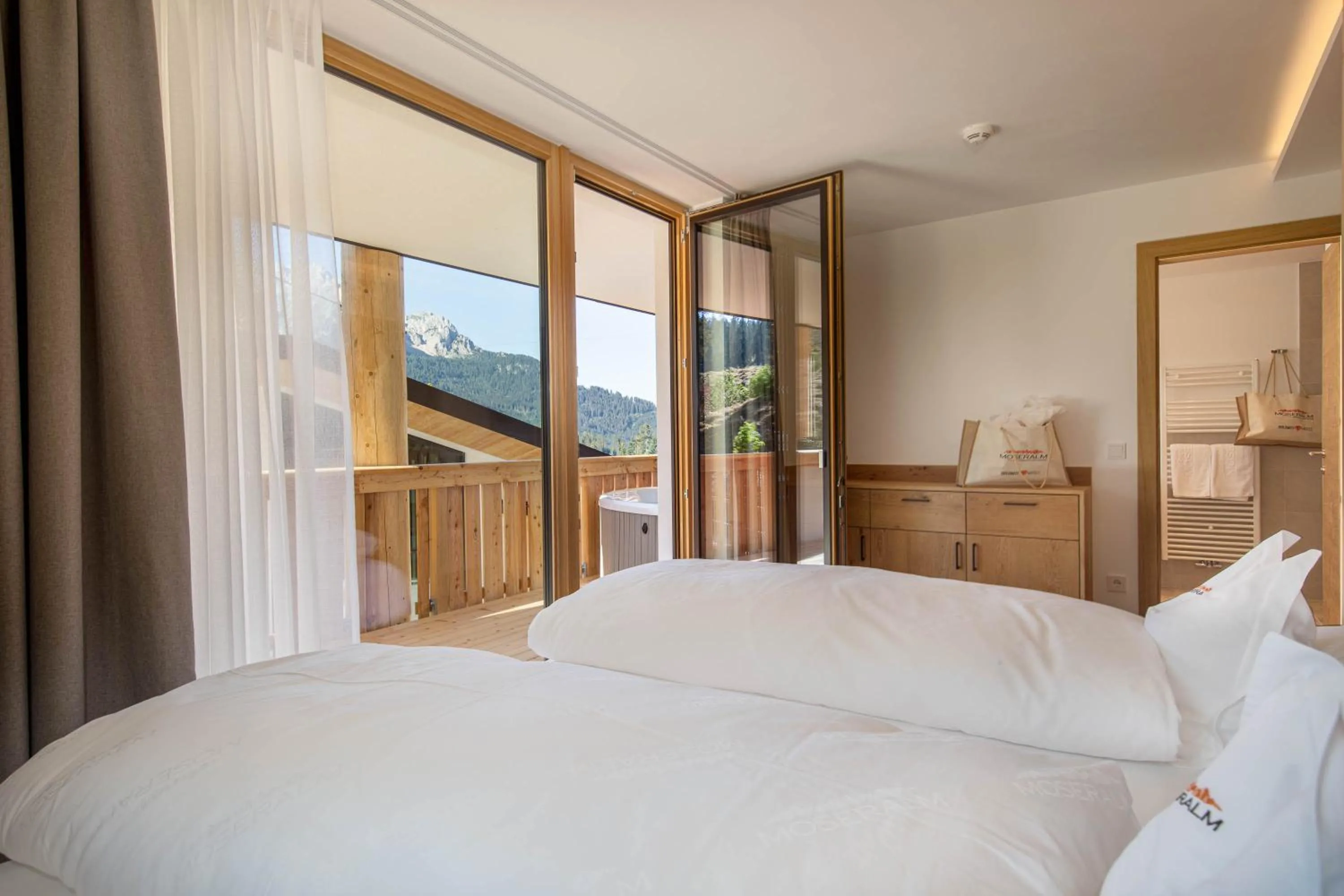 Bed in Moseralm Dolomiti Hideaway