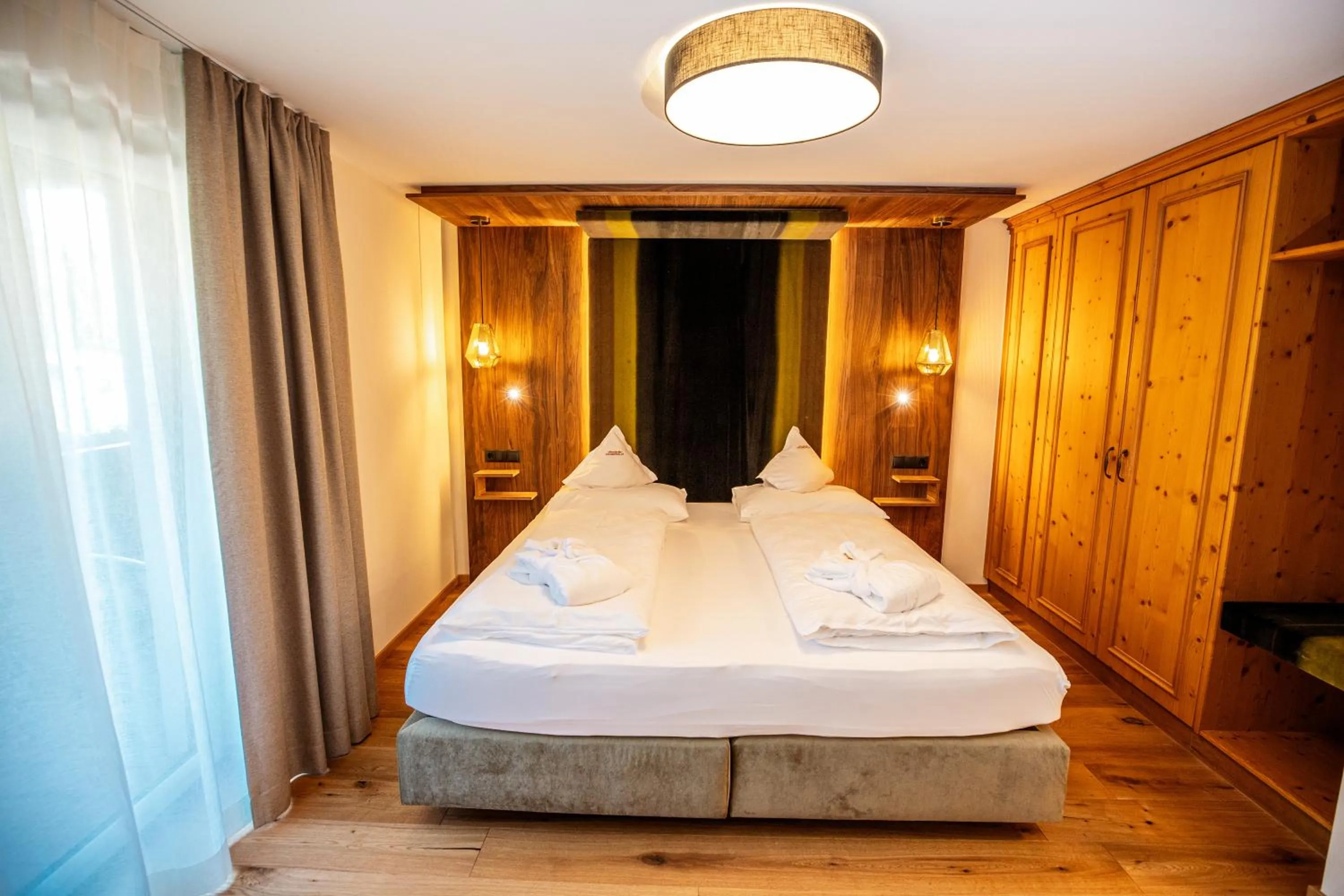 Photo of the whole room, Bed in Moseralm Dolomiti Hideaway