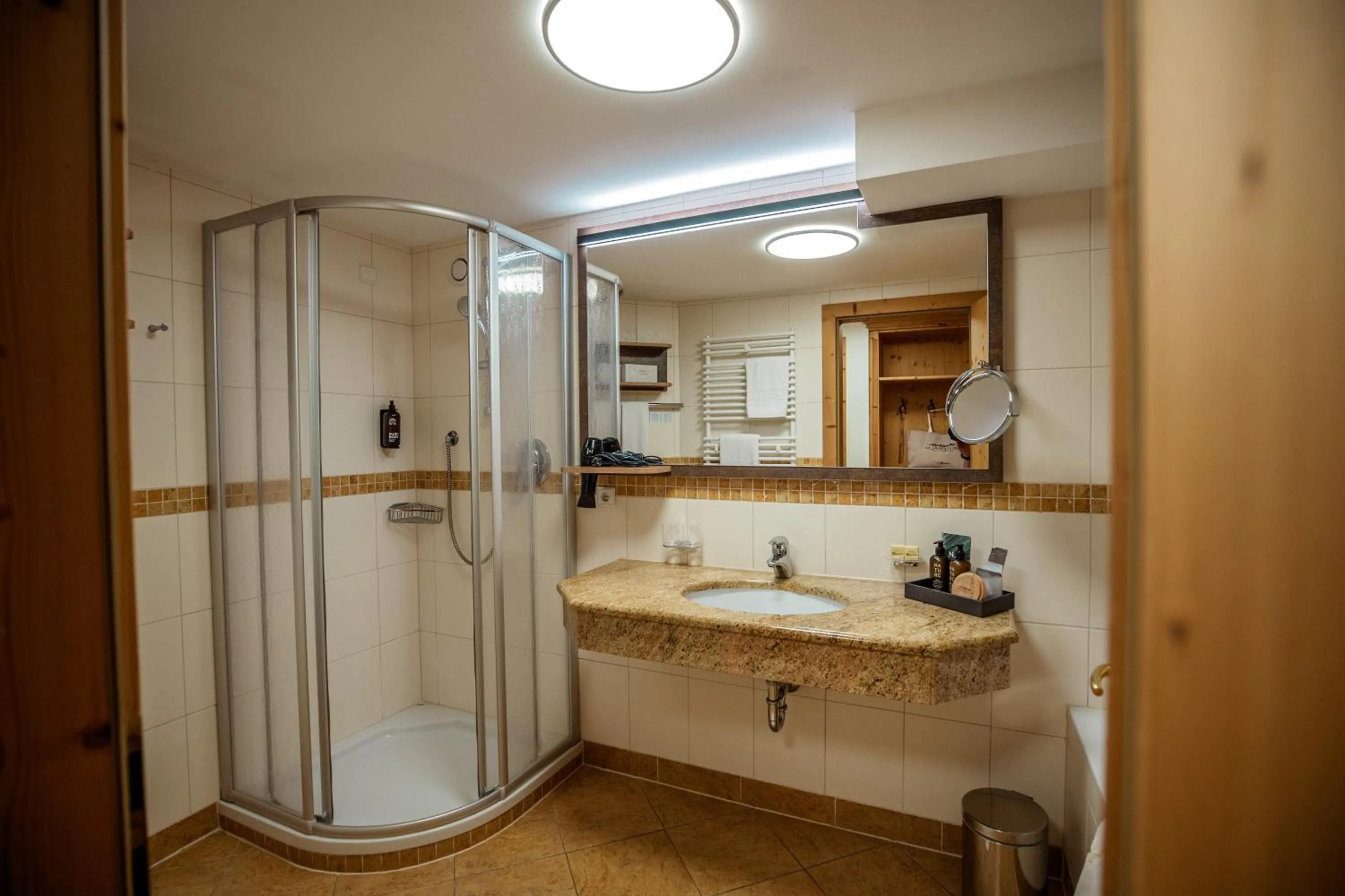 Shower in Moseralm Dolomiti Hideaway