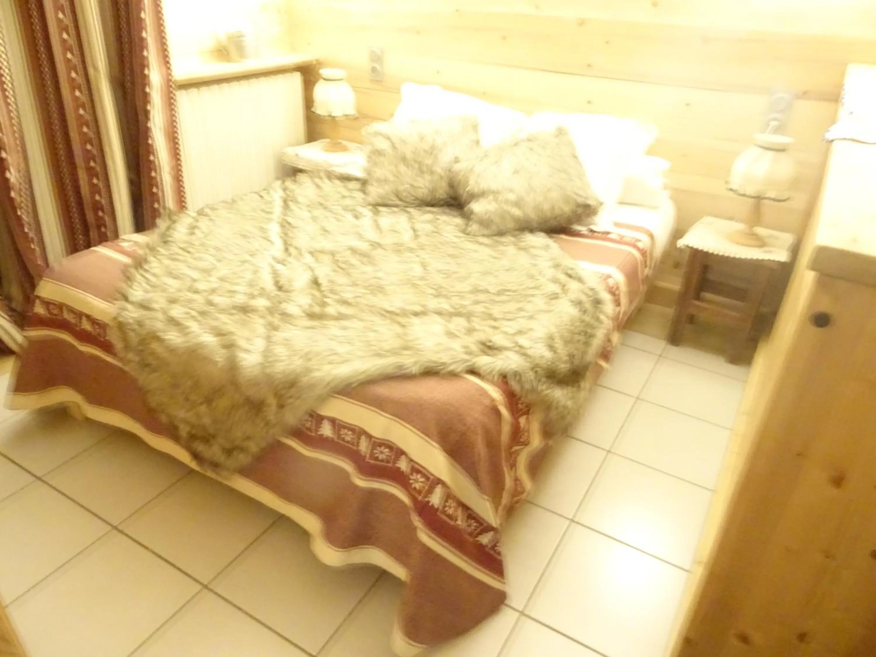 Bed in Apart'hotel & Spa "La Destière"